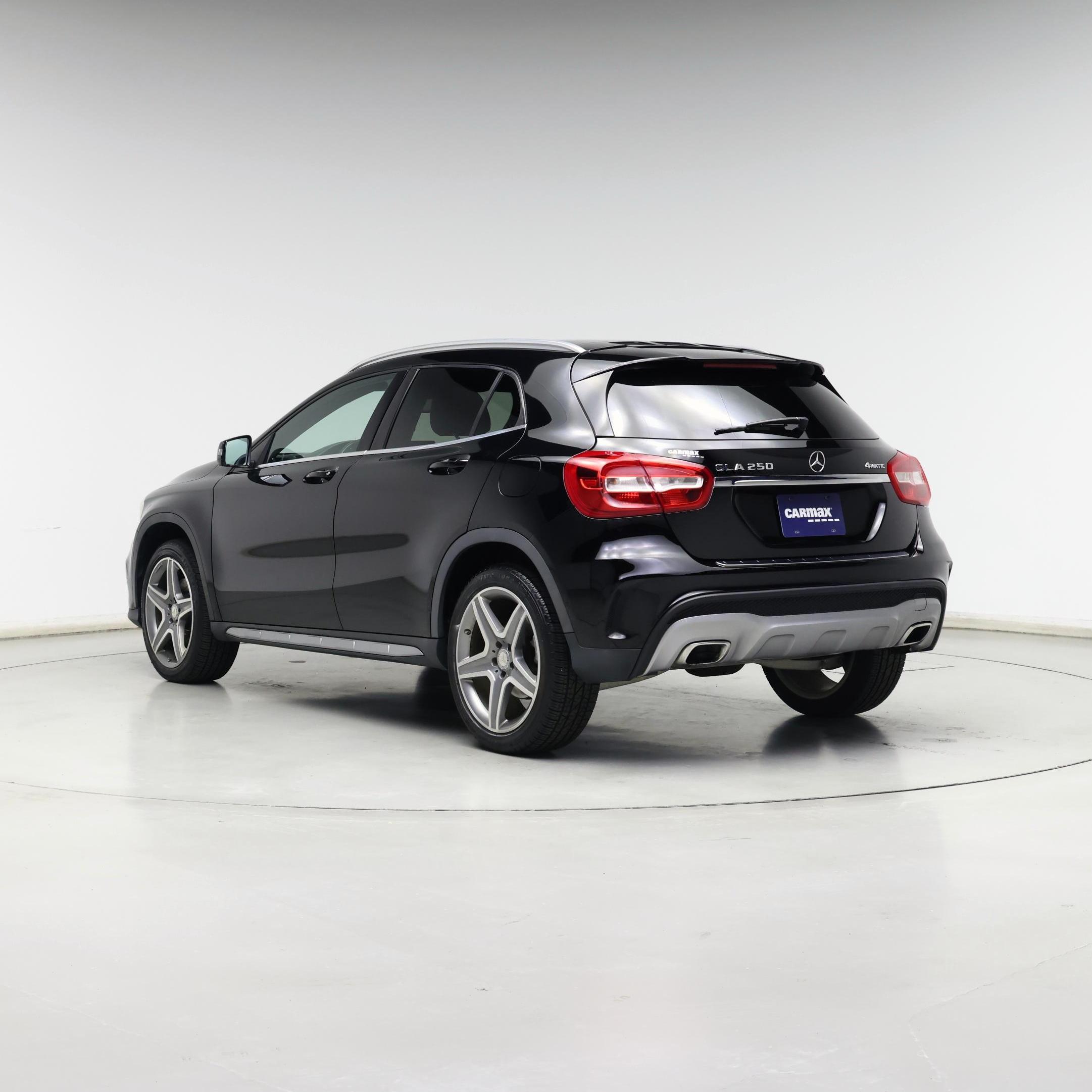 Thumbnail: 2017 Mercedes-Benz GLA - 2