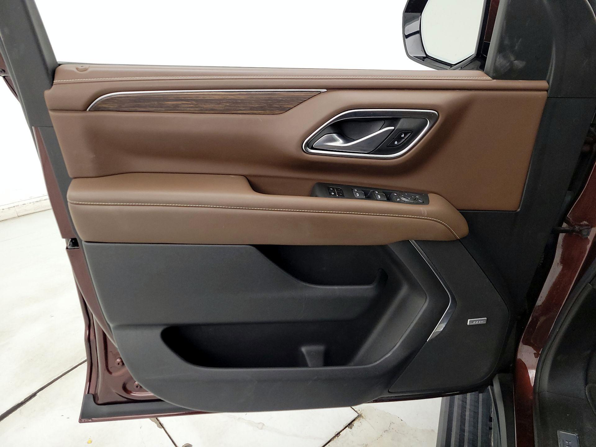 Thumbnail: 2022 Chevrolet Tahoe - 12