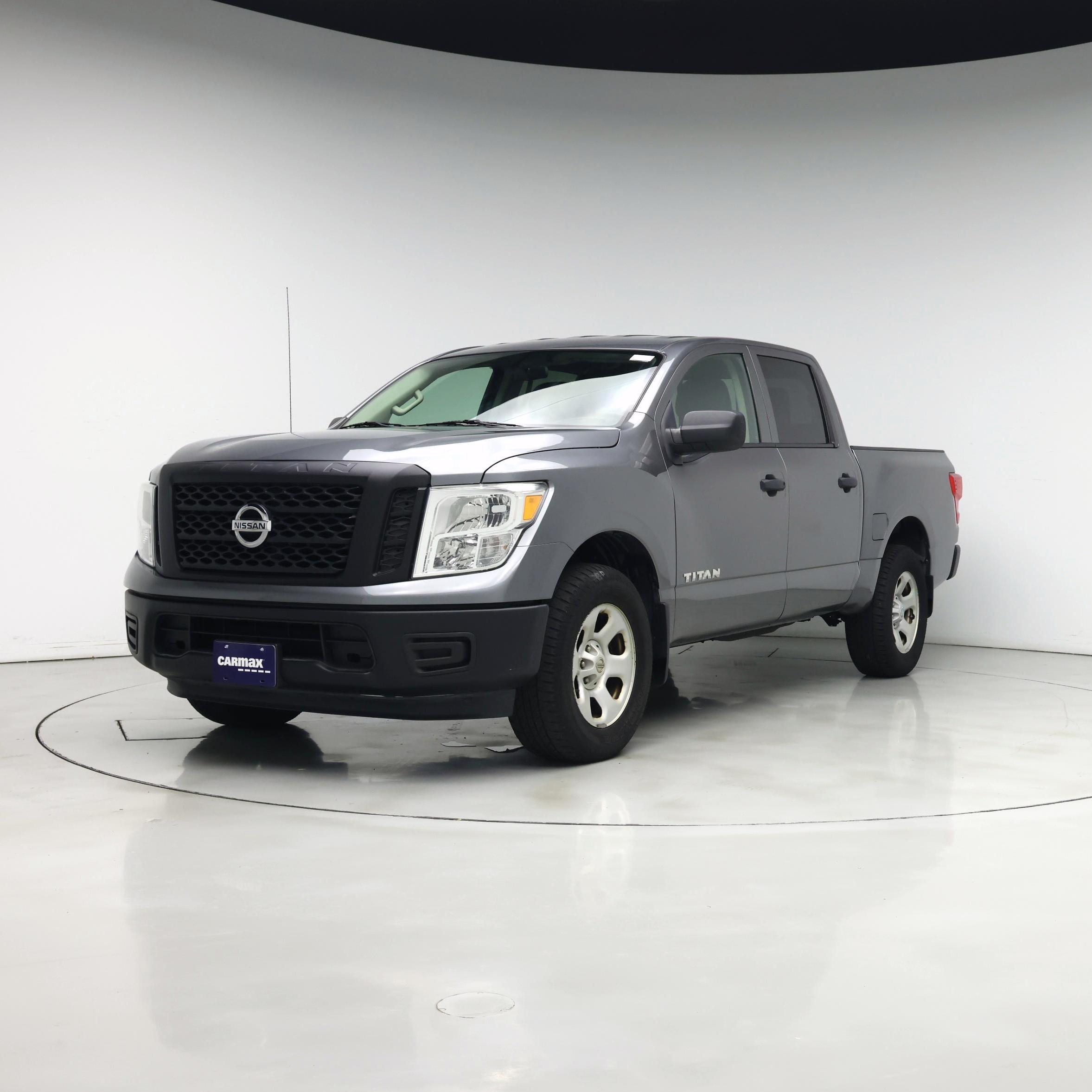 Thumbnail: 2017 Nissan Titan - 4