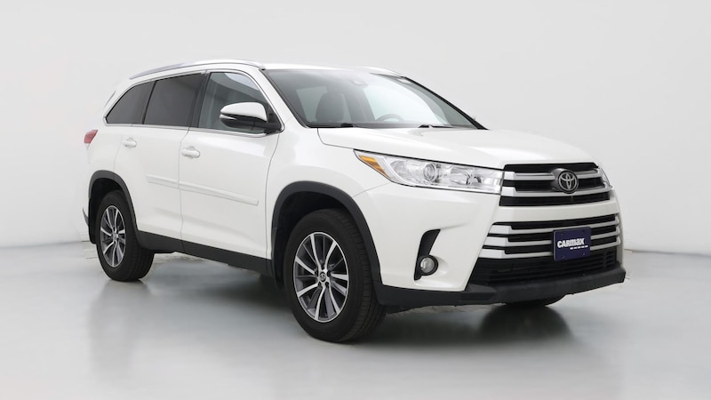 2019 Toyota Highlander XLE Hero Image