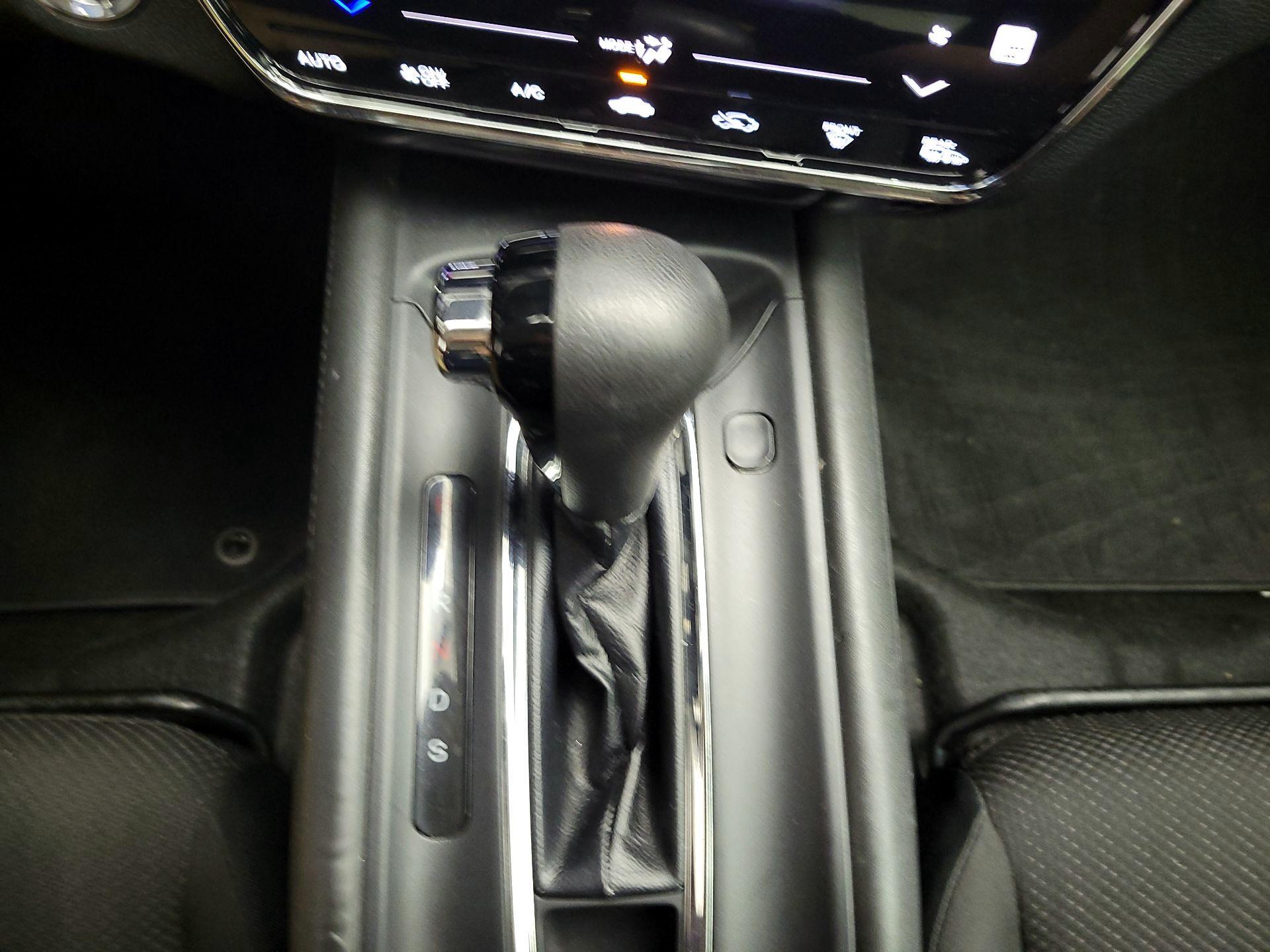 Thumbnail: 2016 Honda HR-V - 17