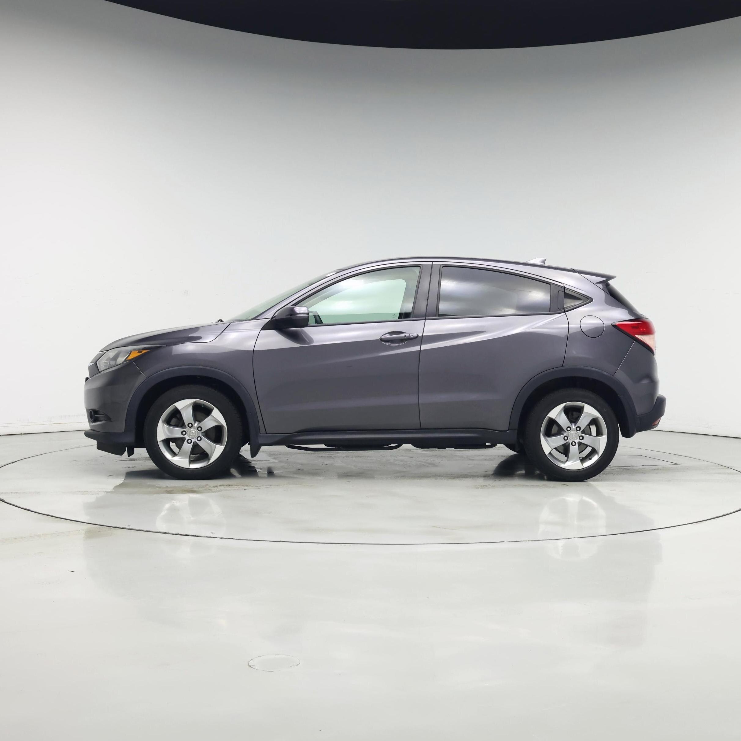 Thumbnail: 2016 Honda HR-V - 3