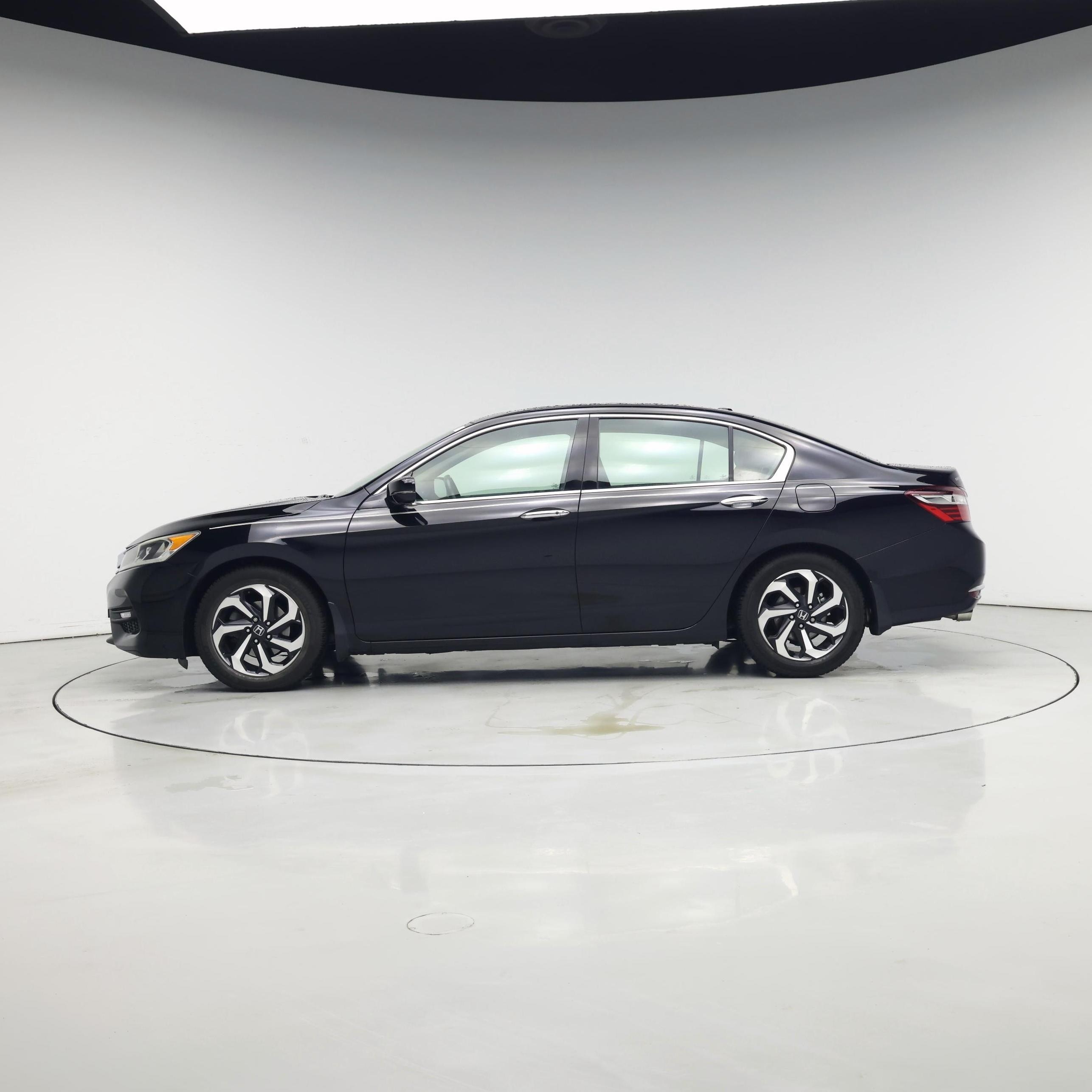 Thumbnail: 2017 Honda Accord - 3