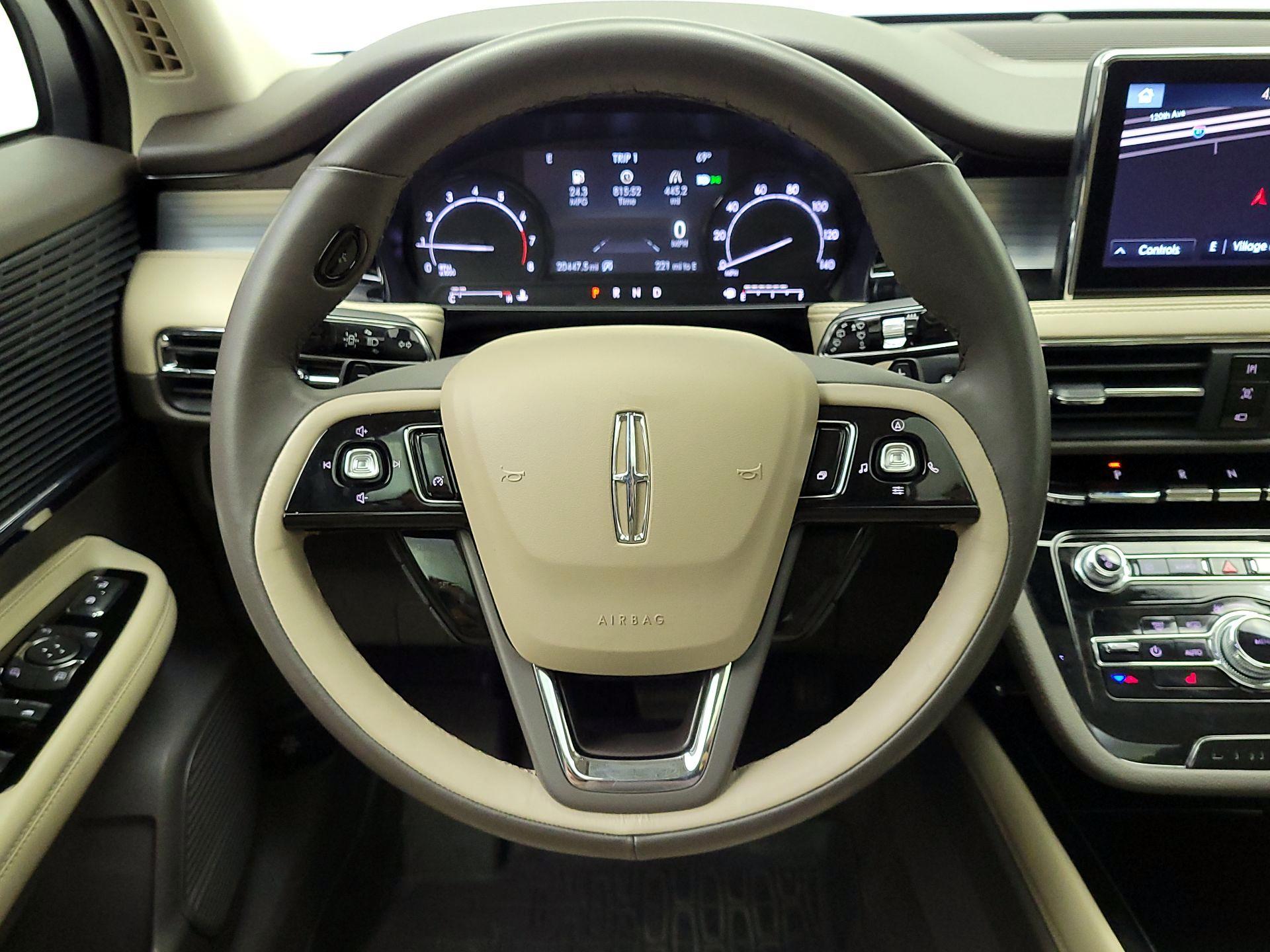 Thumbnail: 2021 Lincoln Corsair - 10