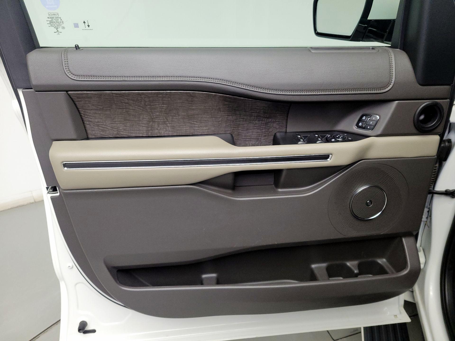 Thumbnail: 2021 Ford Expedition - 12