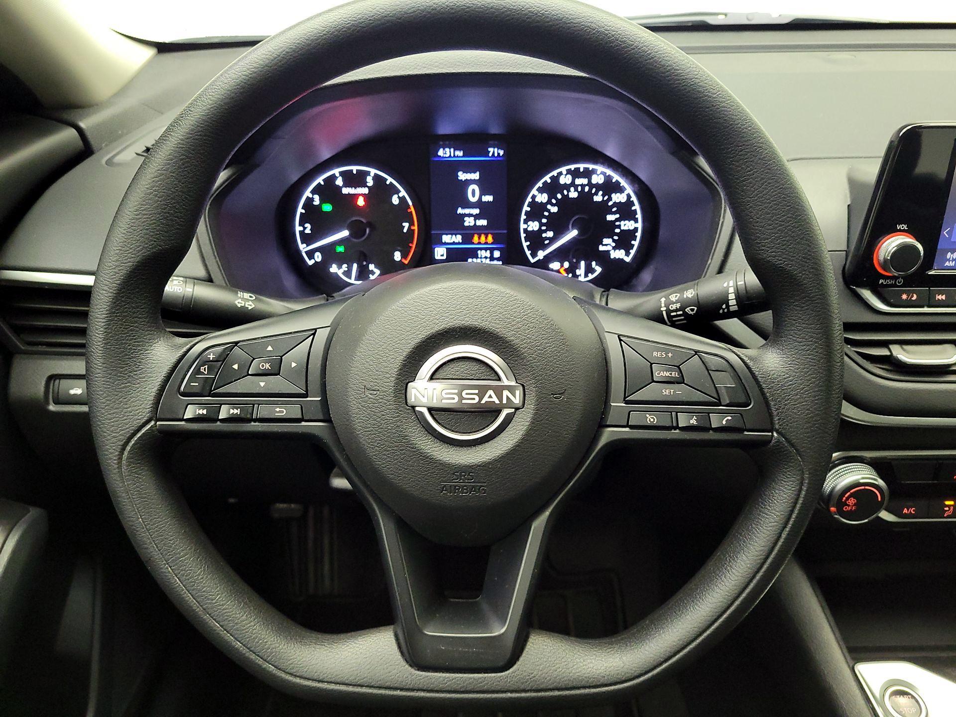 Thumbnail: 2023 Nissan Altima - 10