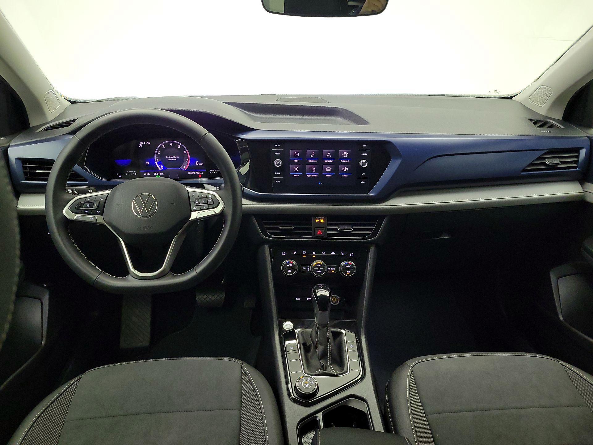 Thumbnail: 2024 Volkswagen Taos - 9