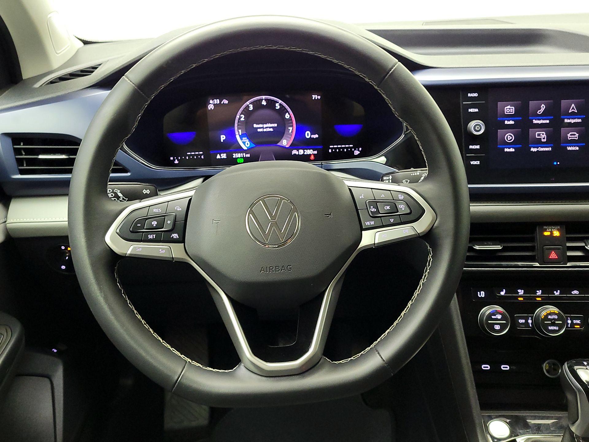 Thumbnail: 2024 Volkswagen Taos - 10
