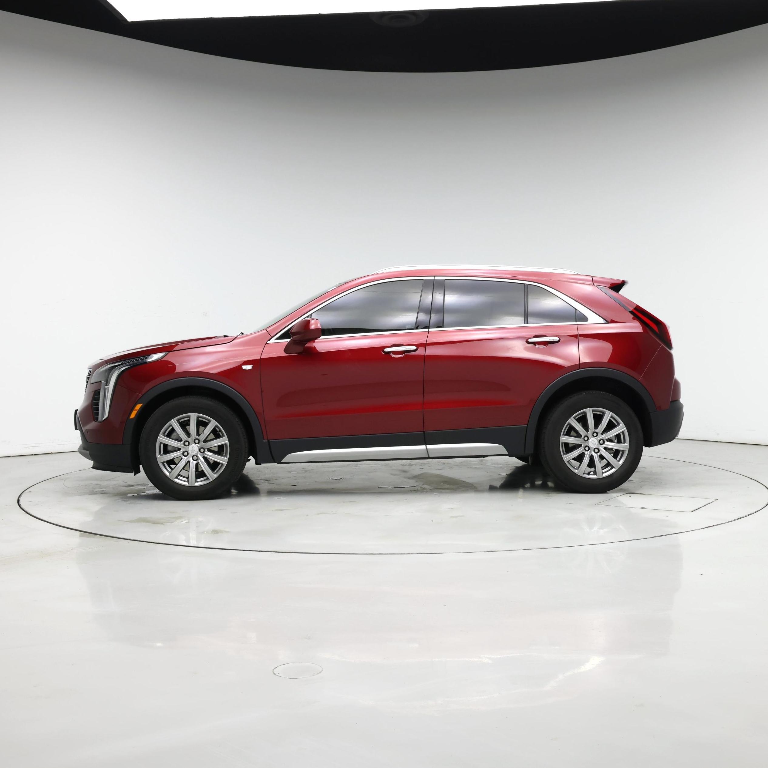 Thumbnail: 2020 Cadillac XT4 - 3