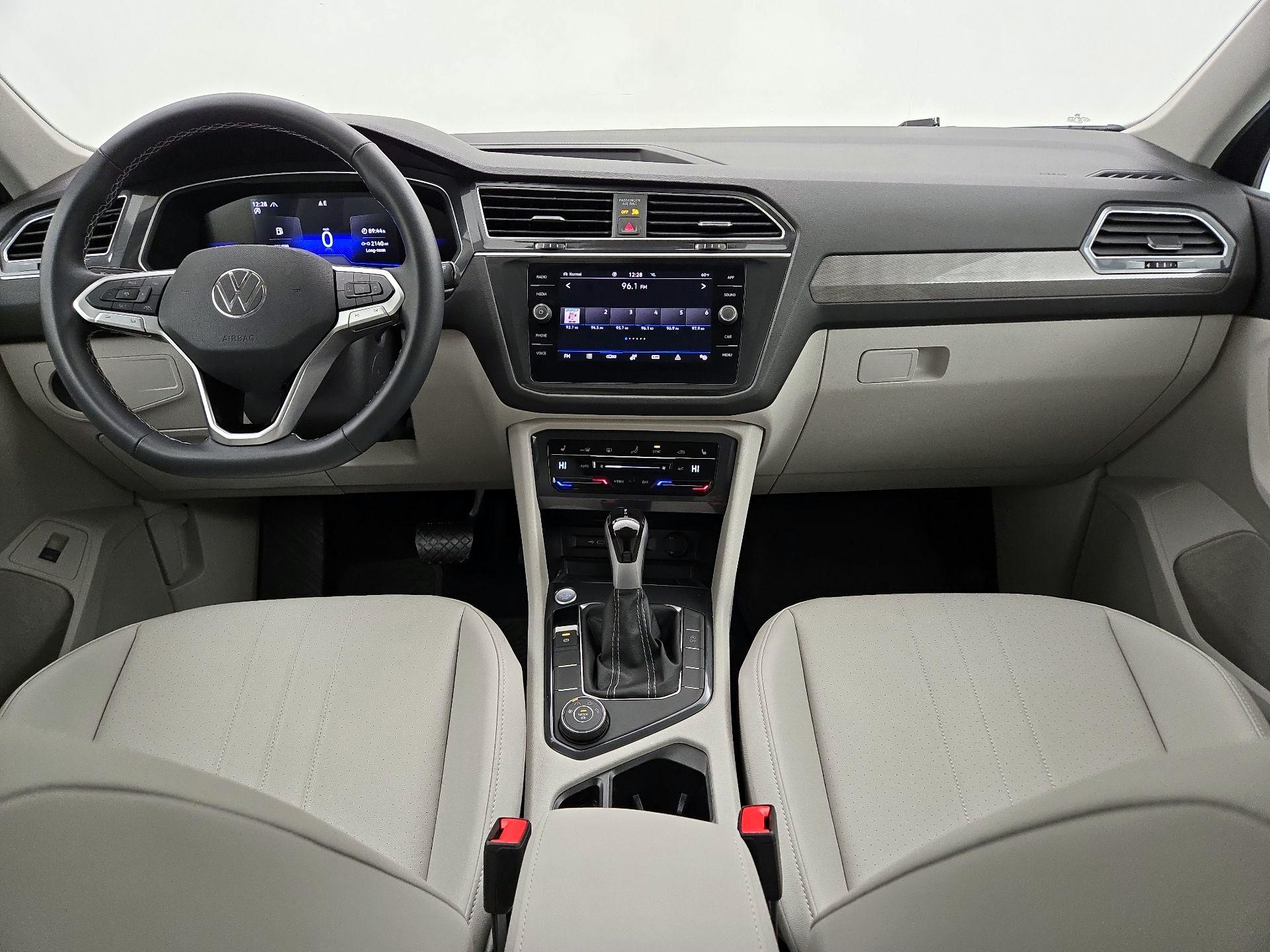 Thumbnail: 2024 Volkswagen Tiguan - 9