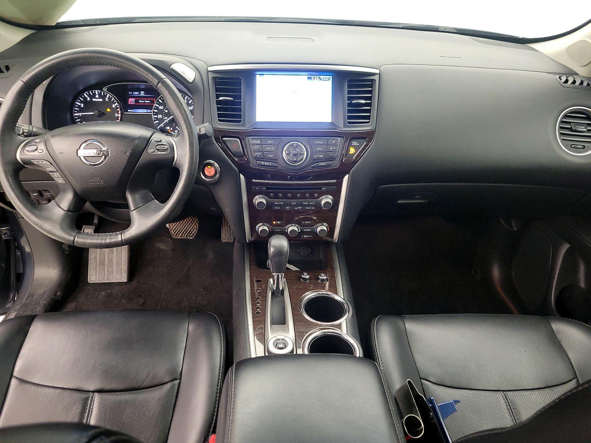 Thumbnail: 2016 Nissan Pathfinder - 9