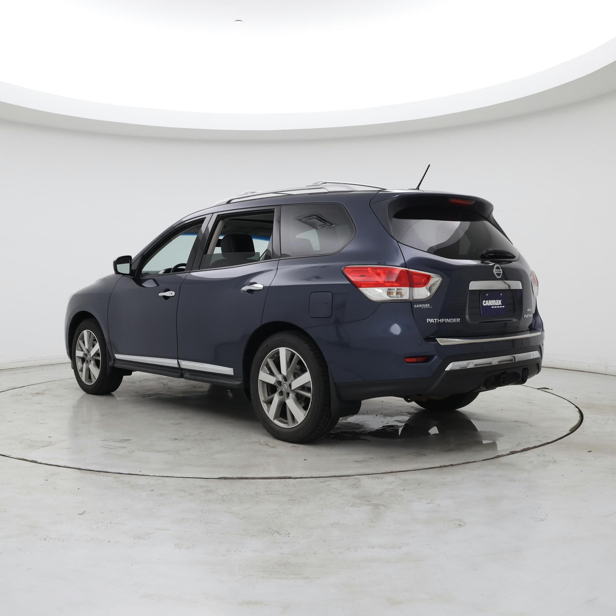 Thumbnail: 2016 Nissan Pathfinder - 2