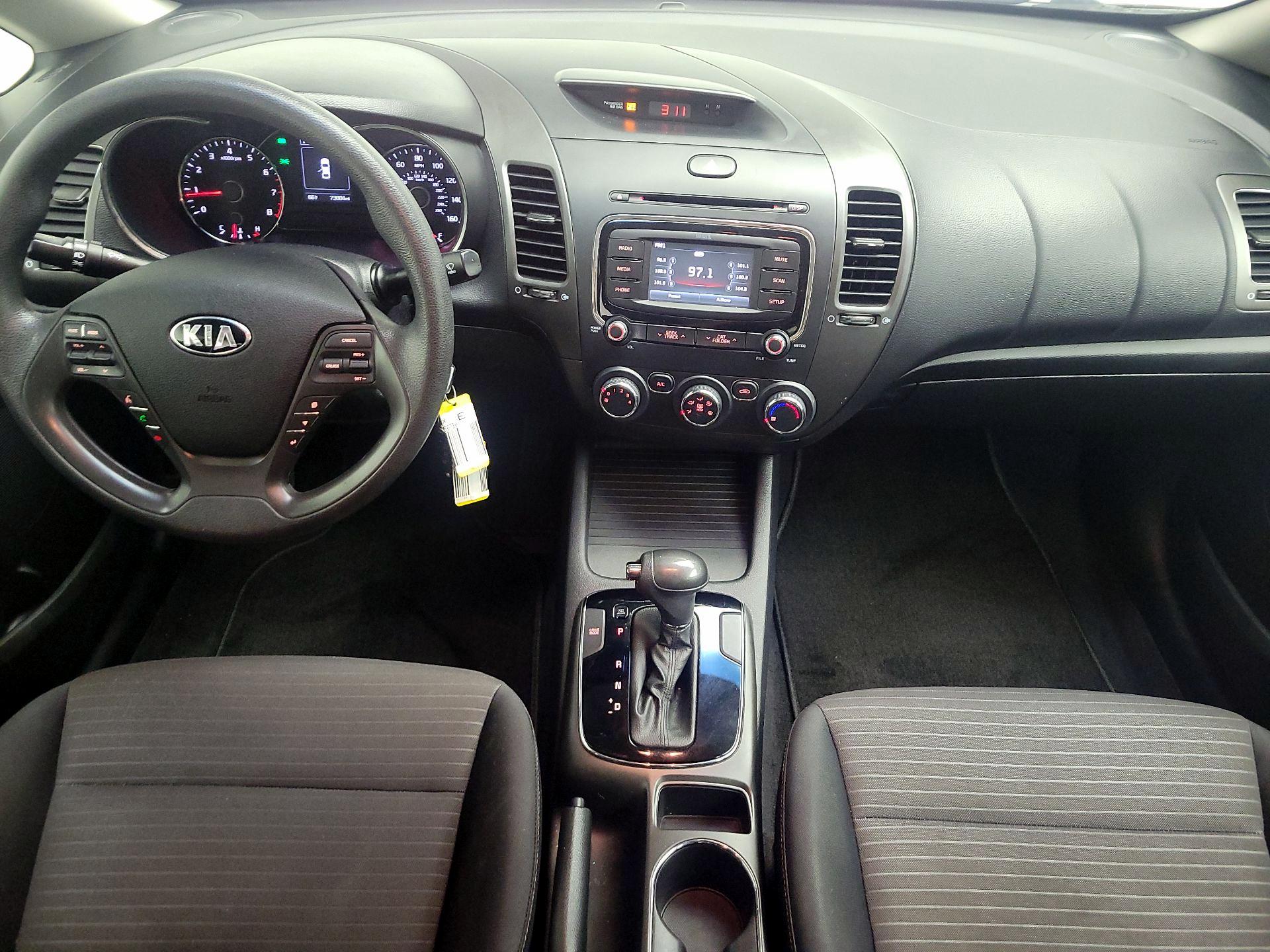 Thumbnail: 2017 Kia Forte - 9