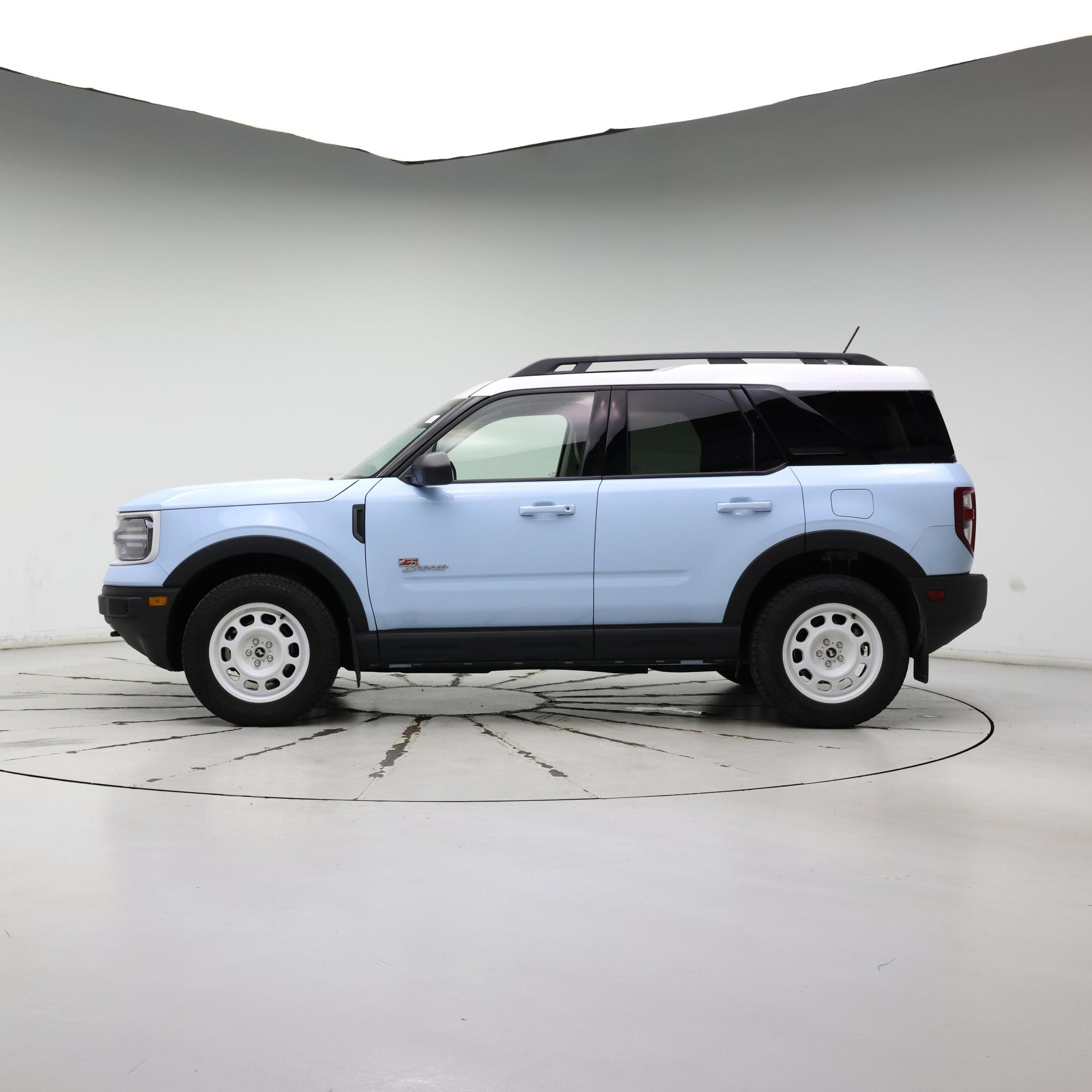 Thumbnail: 2023 Ford Bronco Sport - 3