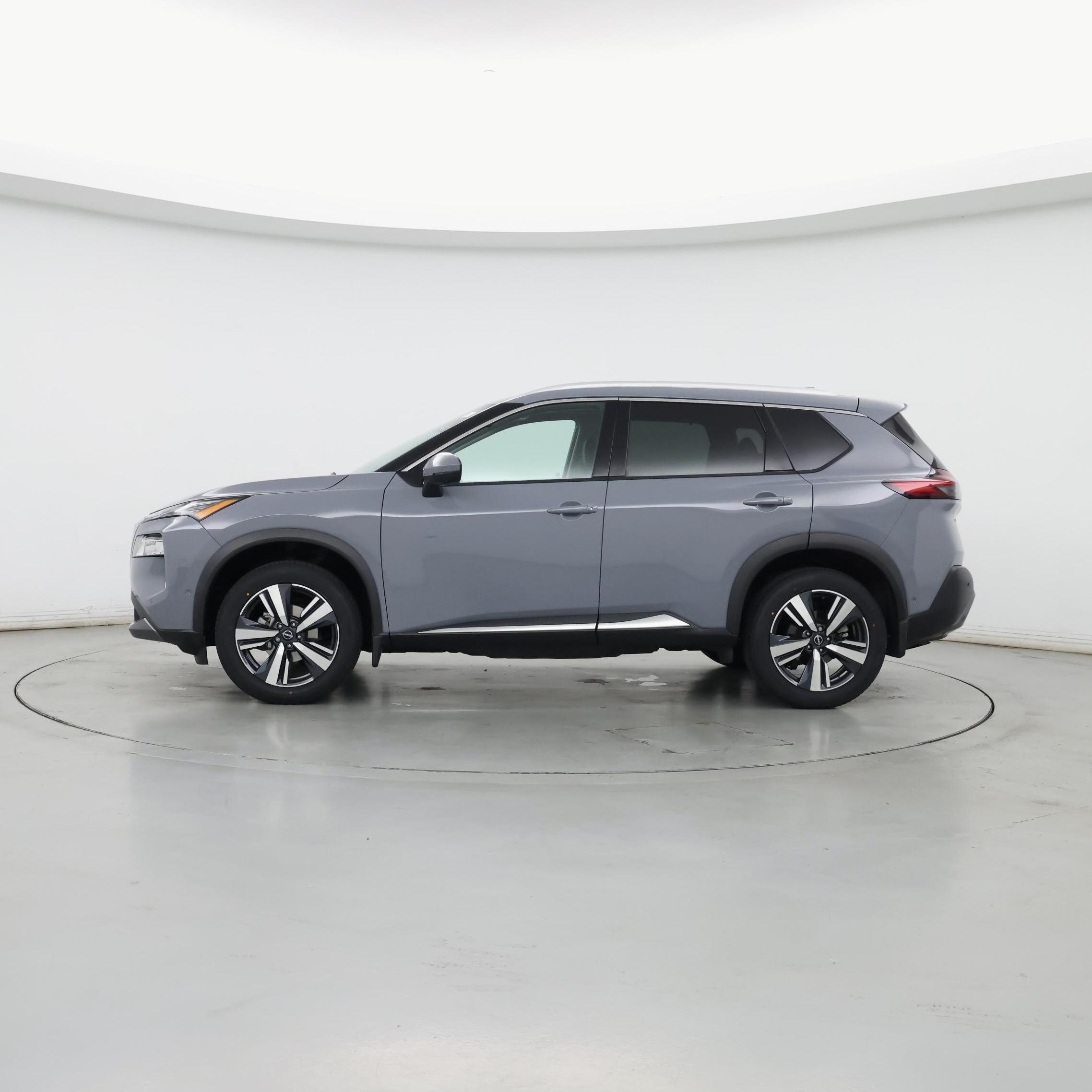Thumbnail: 2022 Nissan Rogue - 3