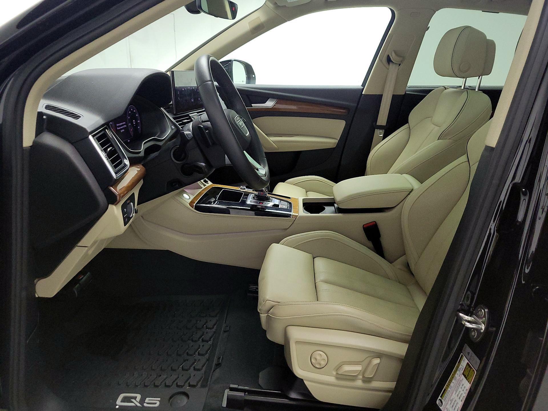 Thumbnail: 2023 Audi Q5 - 11