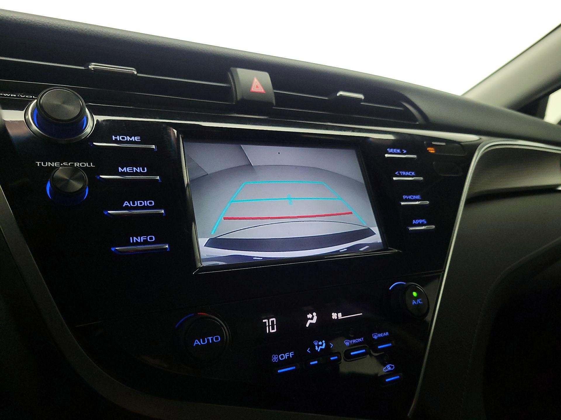 Thumbnail: 2018 Toyota Camry - 14