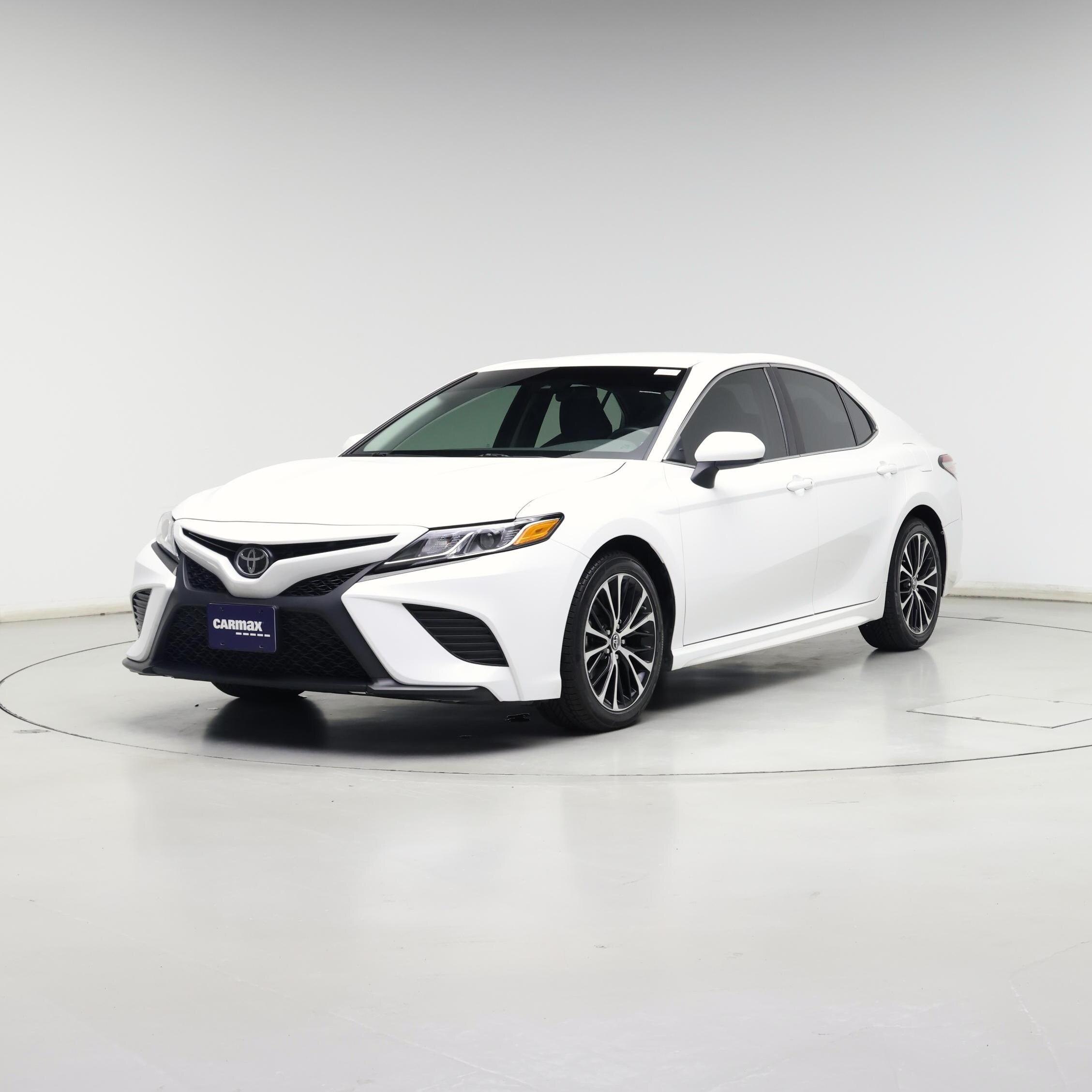 Thumbnail: 2018 Toyota Camry - 4