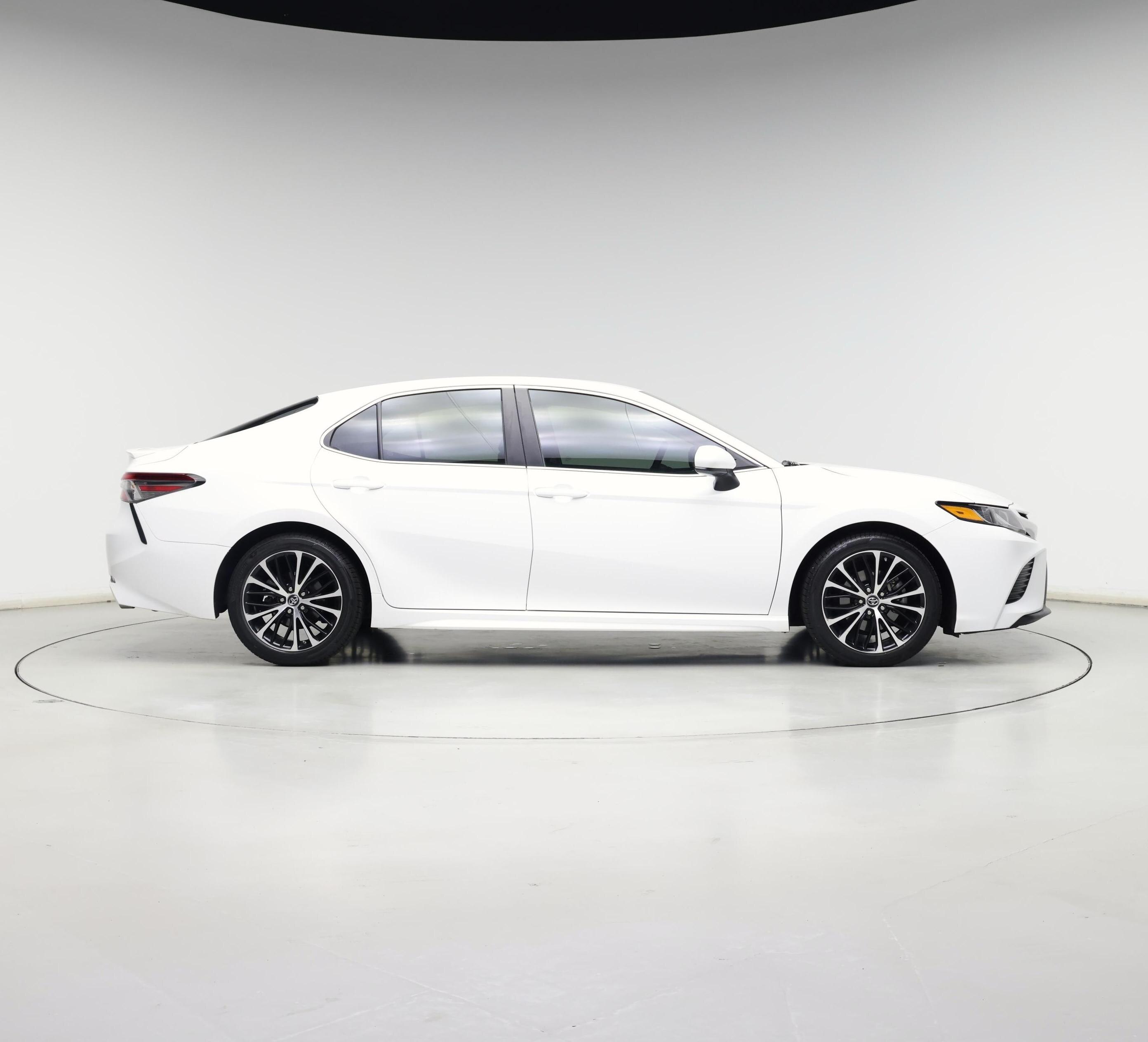 Thumbnail: 2018 Toyota Camry - 7