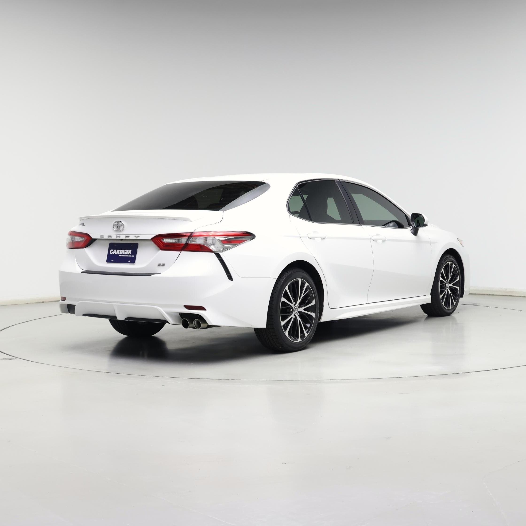 Thumbnail: 2018 Toyota Camry - 8
