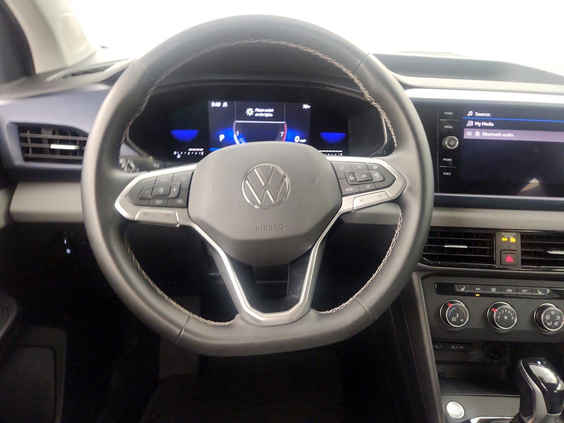 Thumbnail: 2022 Volkswagen Taos - 10