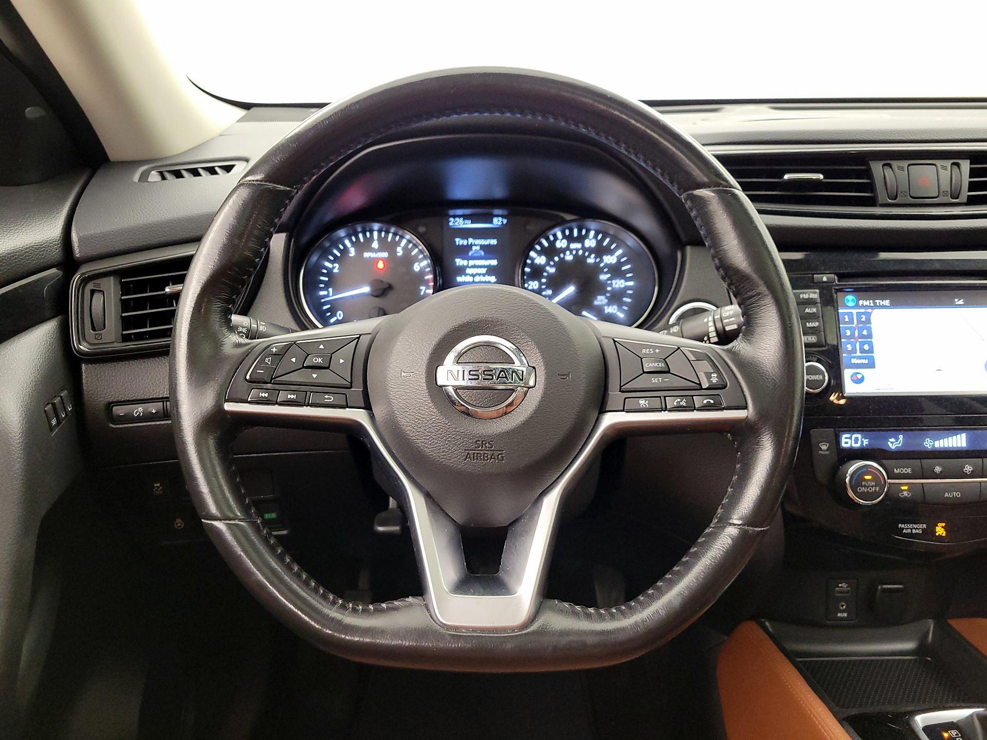Thumbnail: 2017 Nissan Rogue - 10