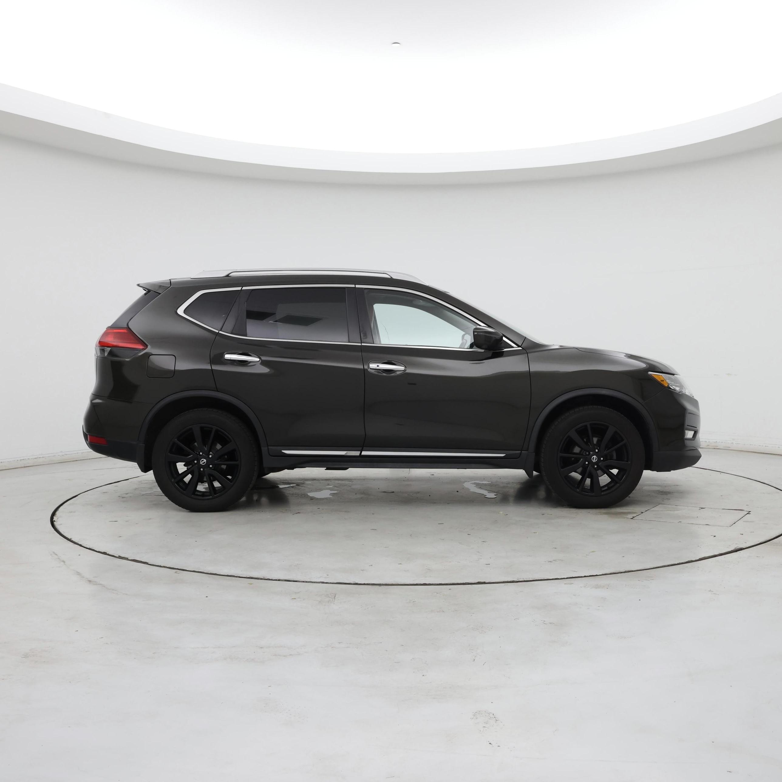 Thumbnail: 2017 Nissan Rogue - 7