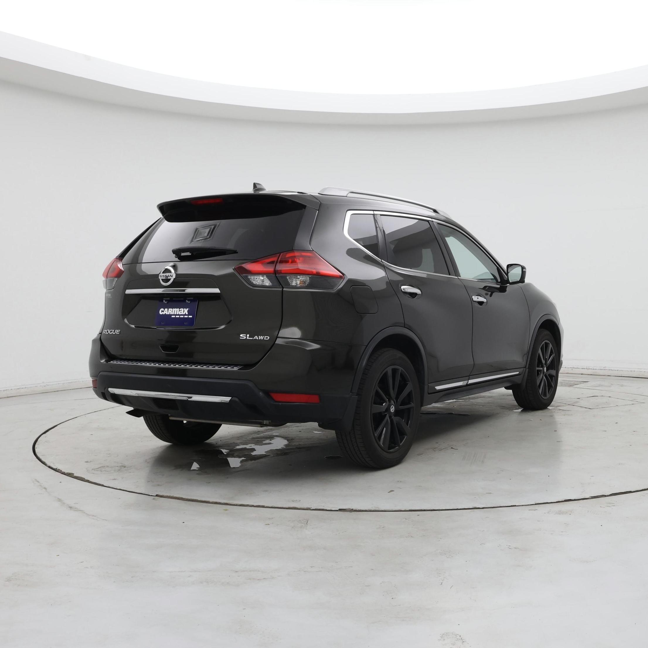 Thumbnail: 2017 Nissan Rogue - 8