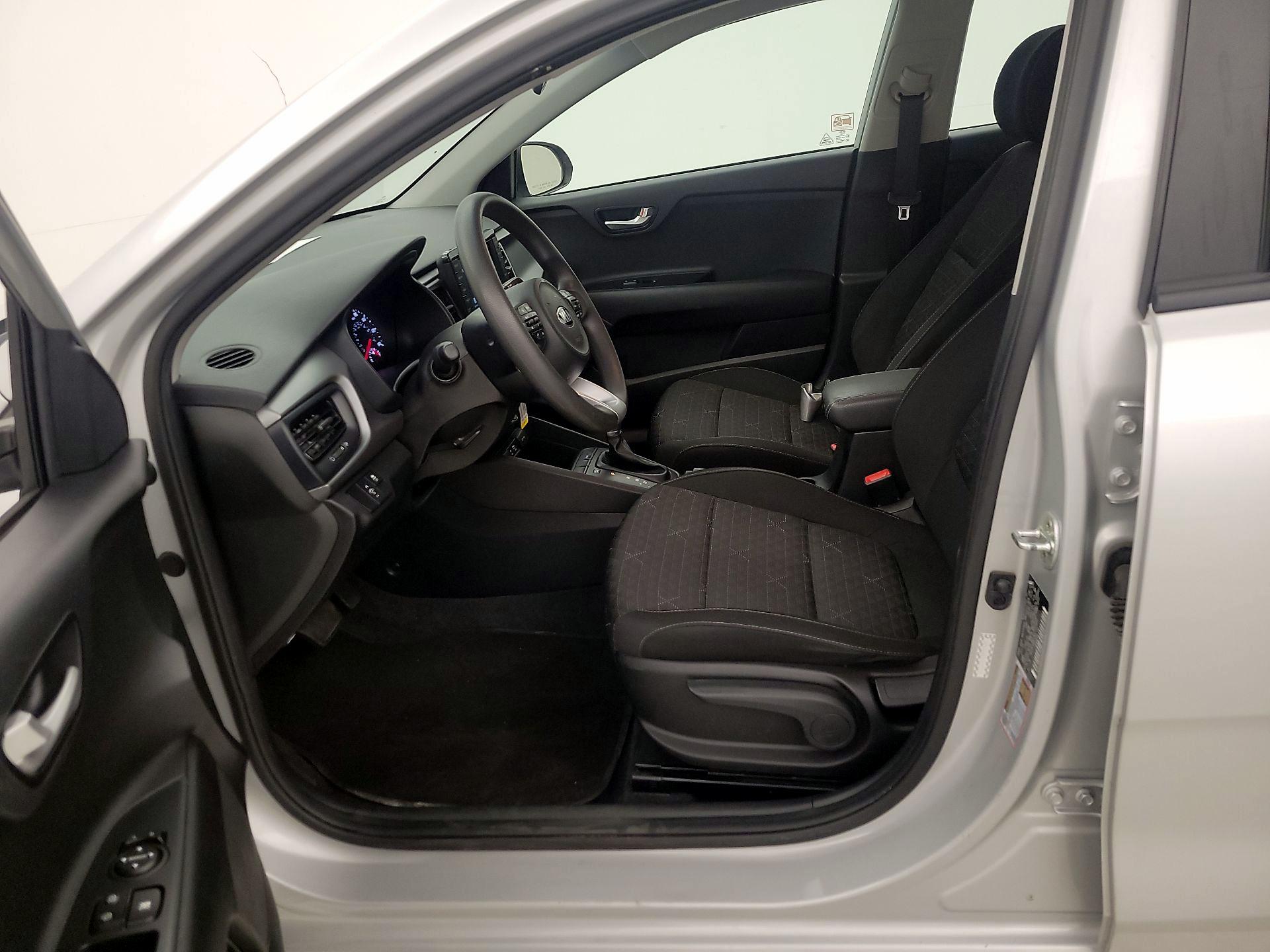Thumbnail: 2019 Kia Rio - 11