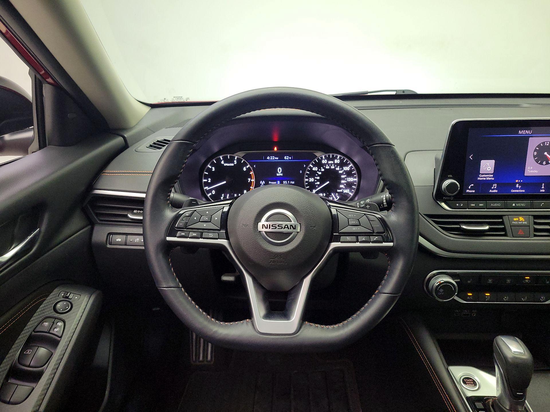 Thumbnail: 2020 Nissan Altima - 10