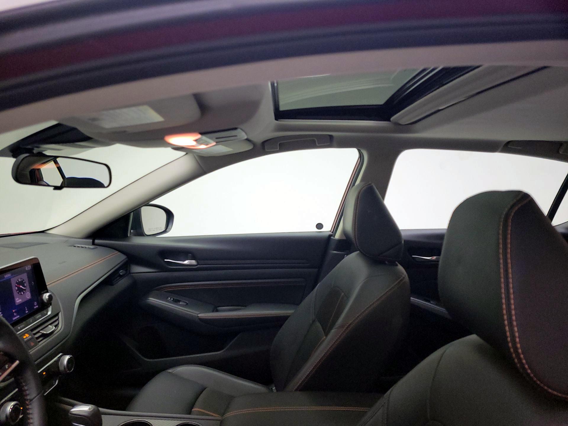 Thumbnail: 2020 Nissan Altima - 19