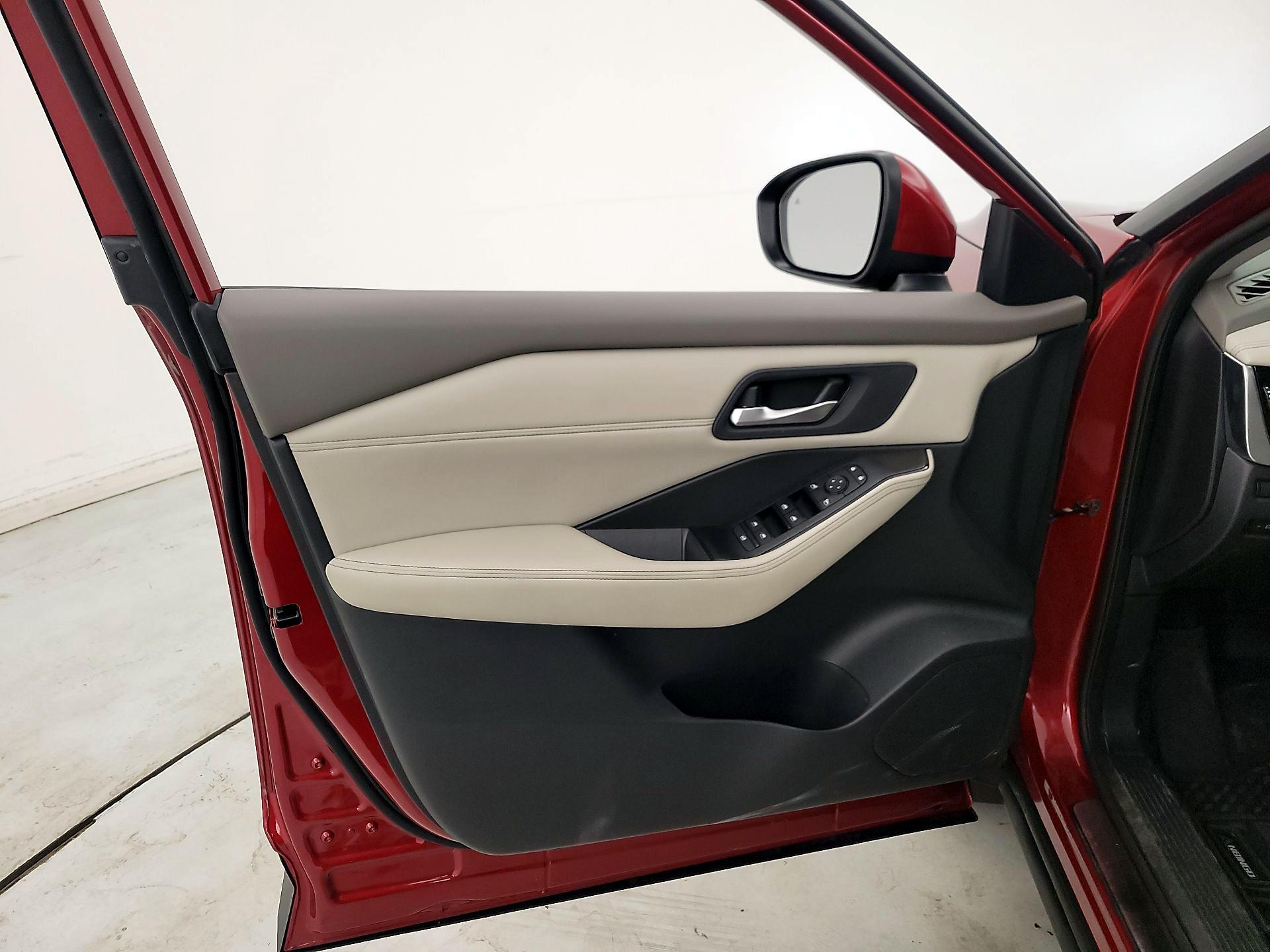 Thumbnail: 2023 Nissan Rogue - 12