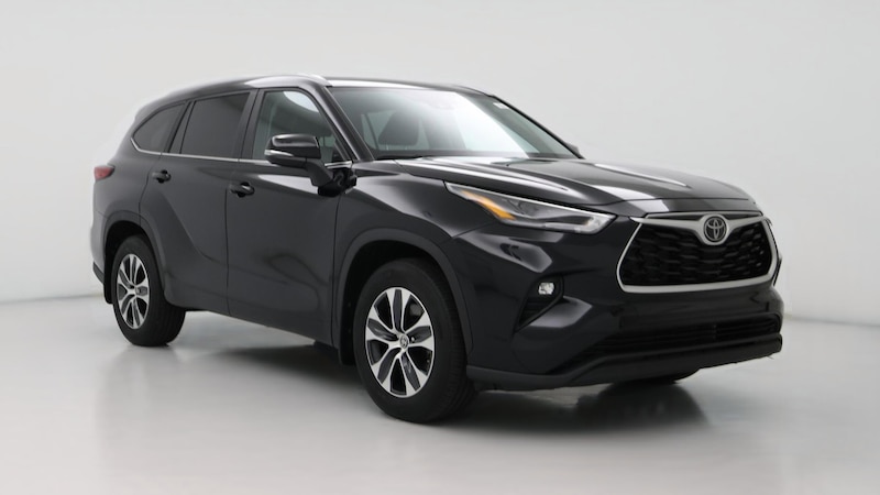 2023 Toyota Highlander XLE Hero Image