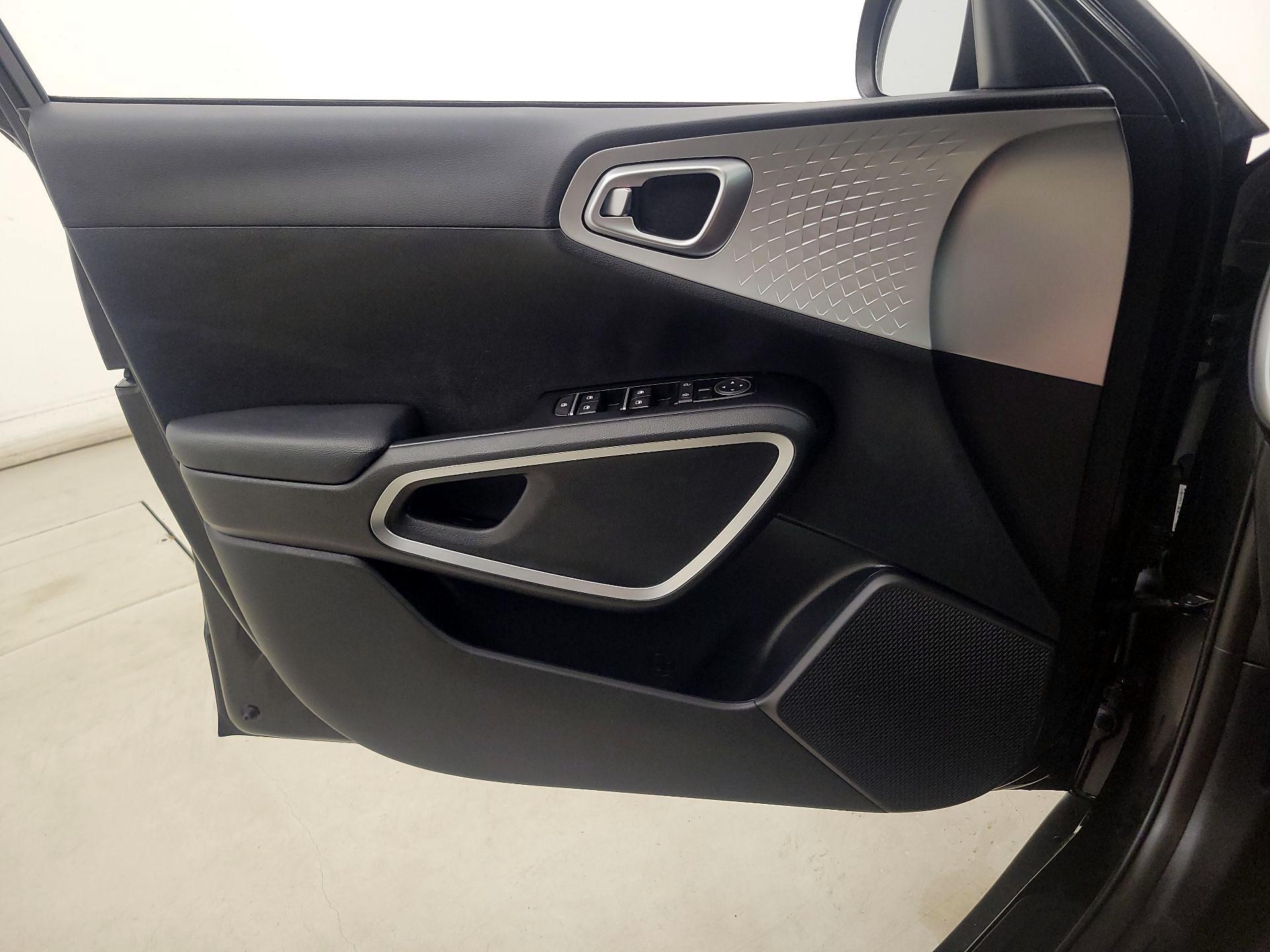 Thumbnail: 2021 Kia Soul - 12