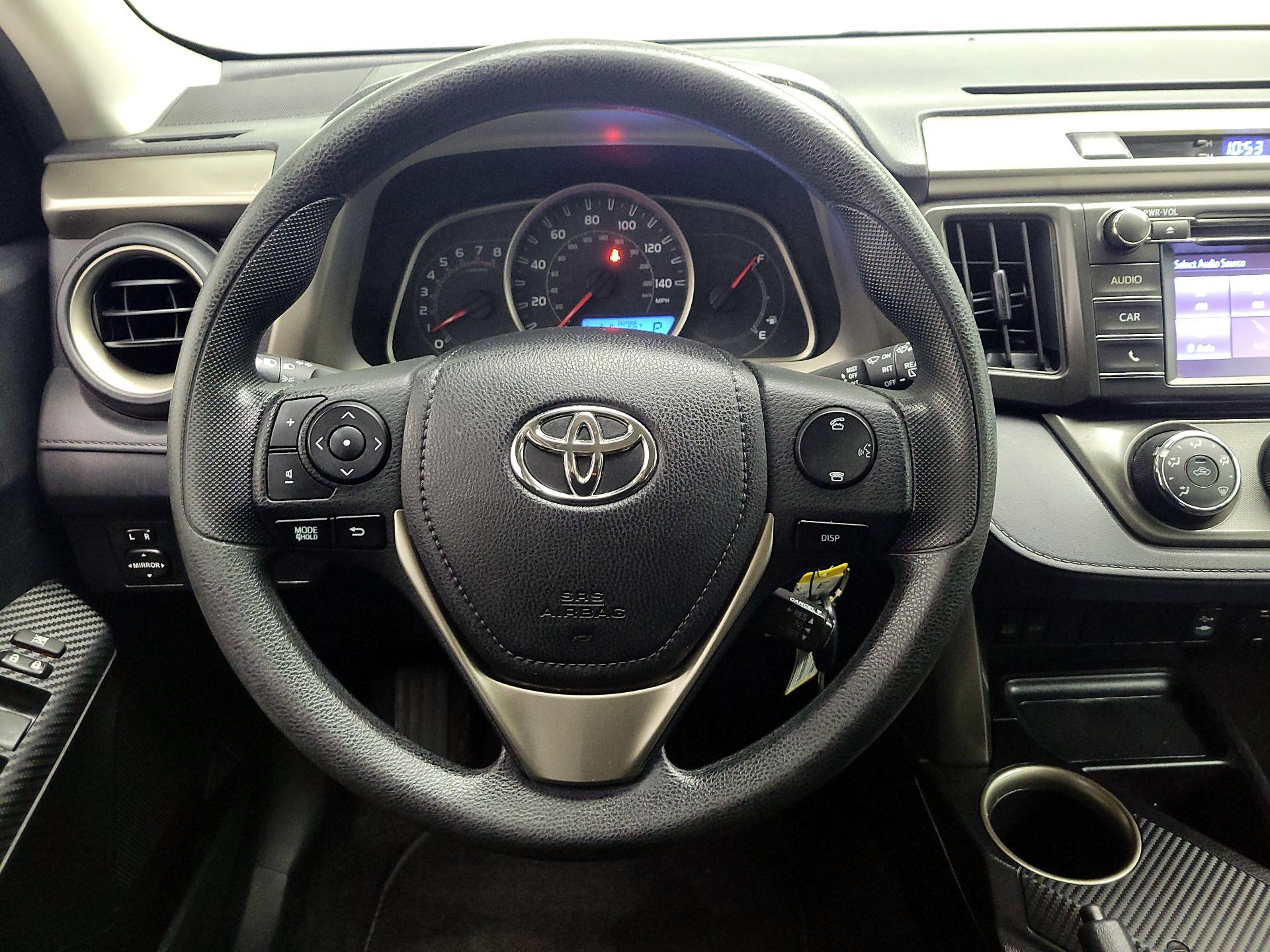 Thumbnail: 2015 Toyota RAV4 - 10