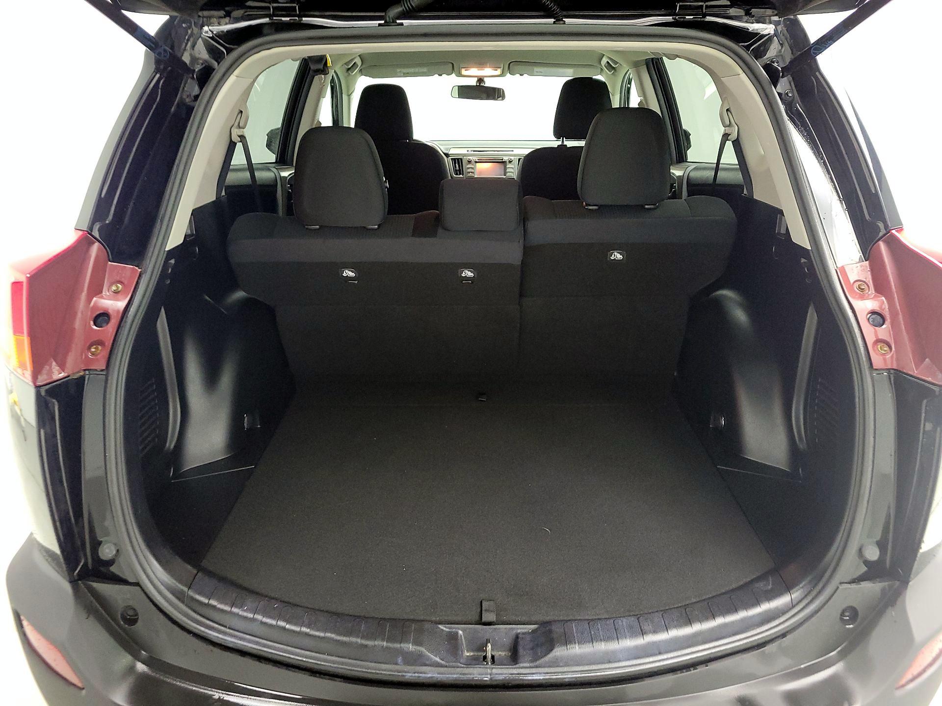 Thumbnail: 2015 Toyota RAV4 - 20