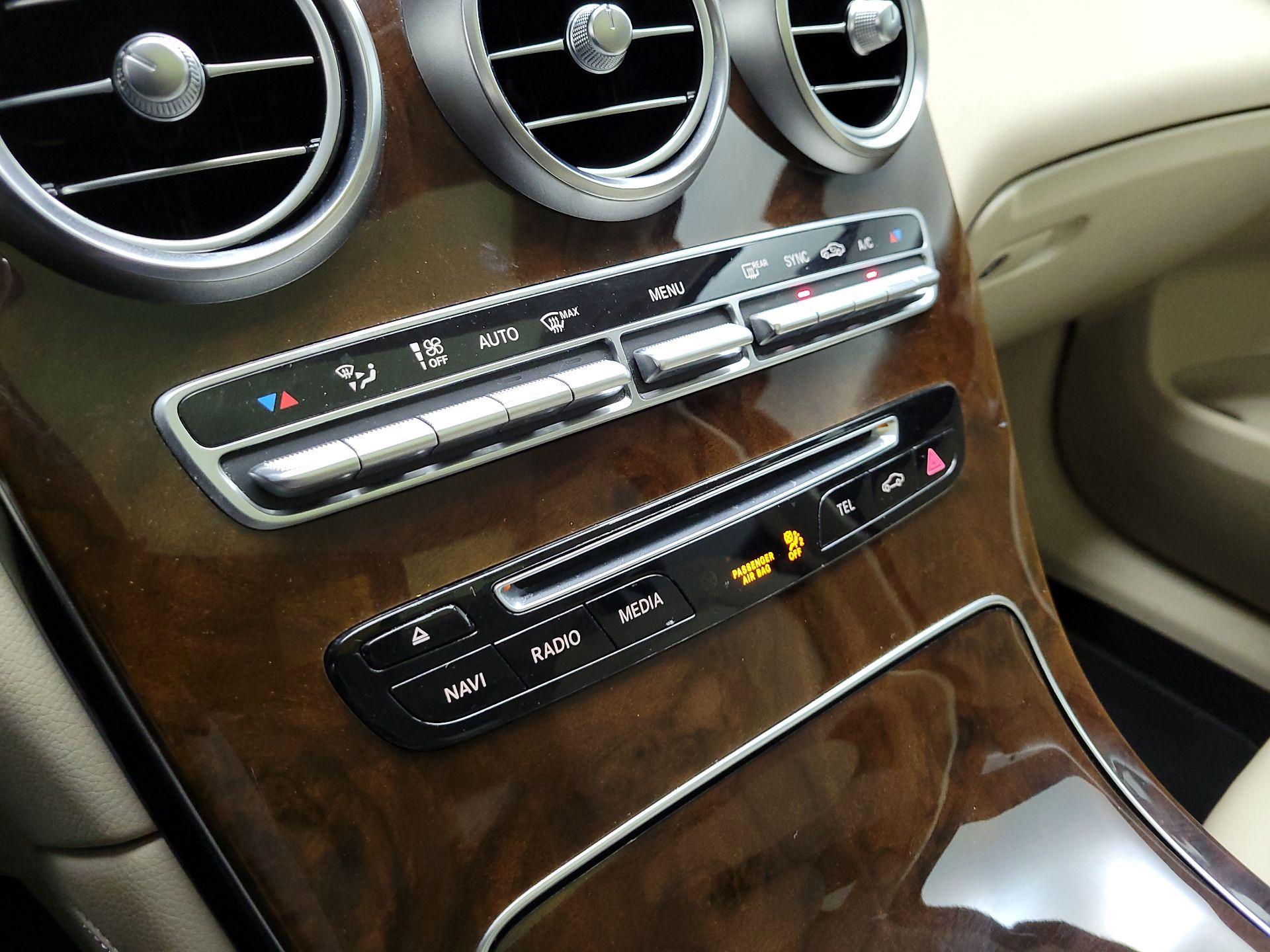 Thumbnail: 2019 Mercedes-Benz GLC - 15