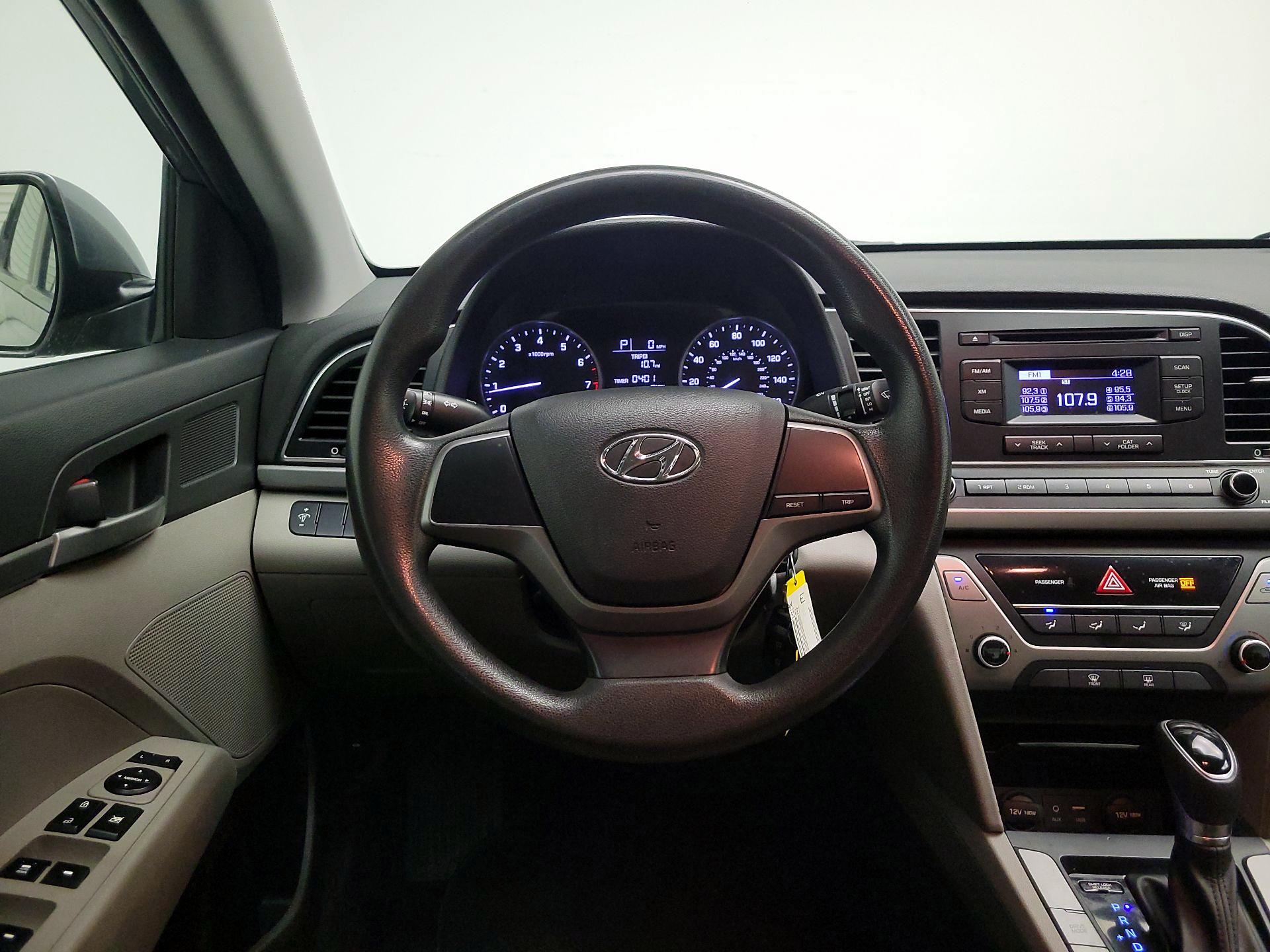 Thumbnail: 2017 Hyundai Elantra - 10