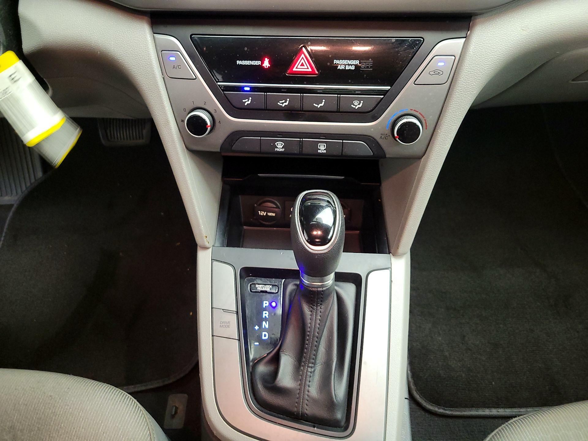 Thumbnail: 2017 Hyundai Elantra - 15