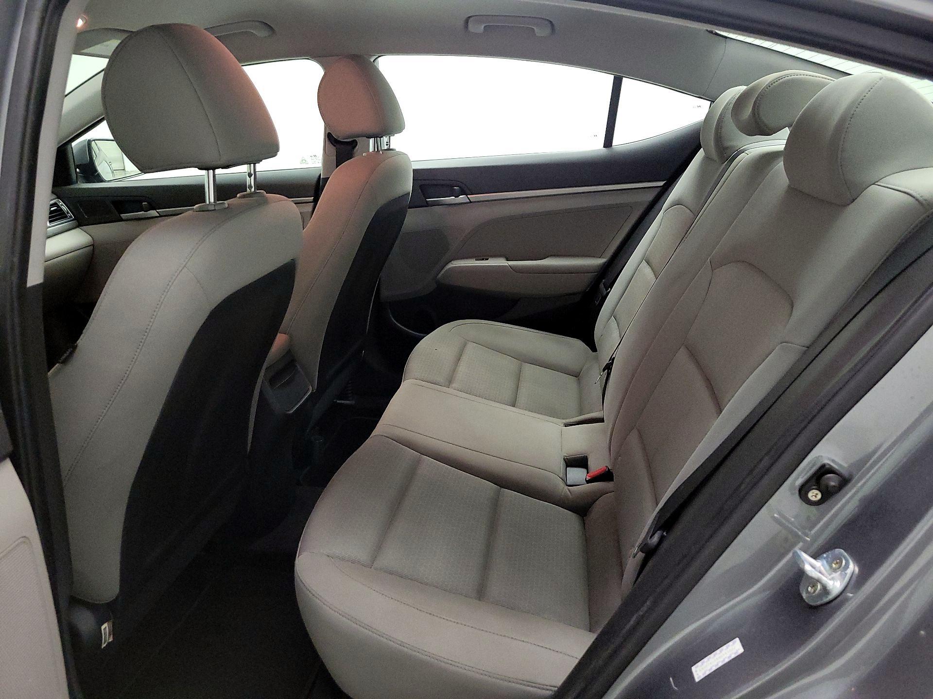 Thumbnail: 2017 Hyundai Elantra - 16