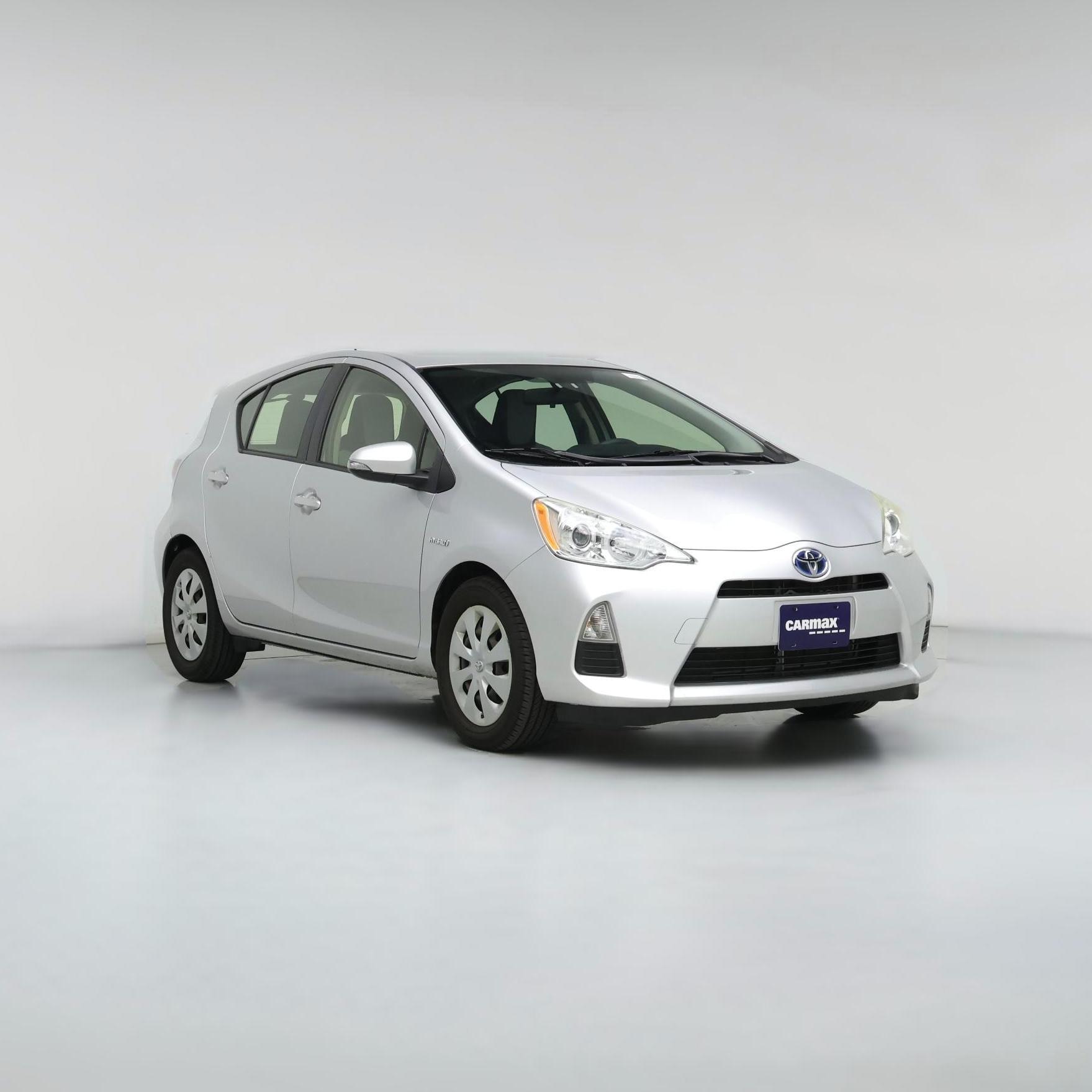 Thumbnail: 2013 Toyota Prius c - 1