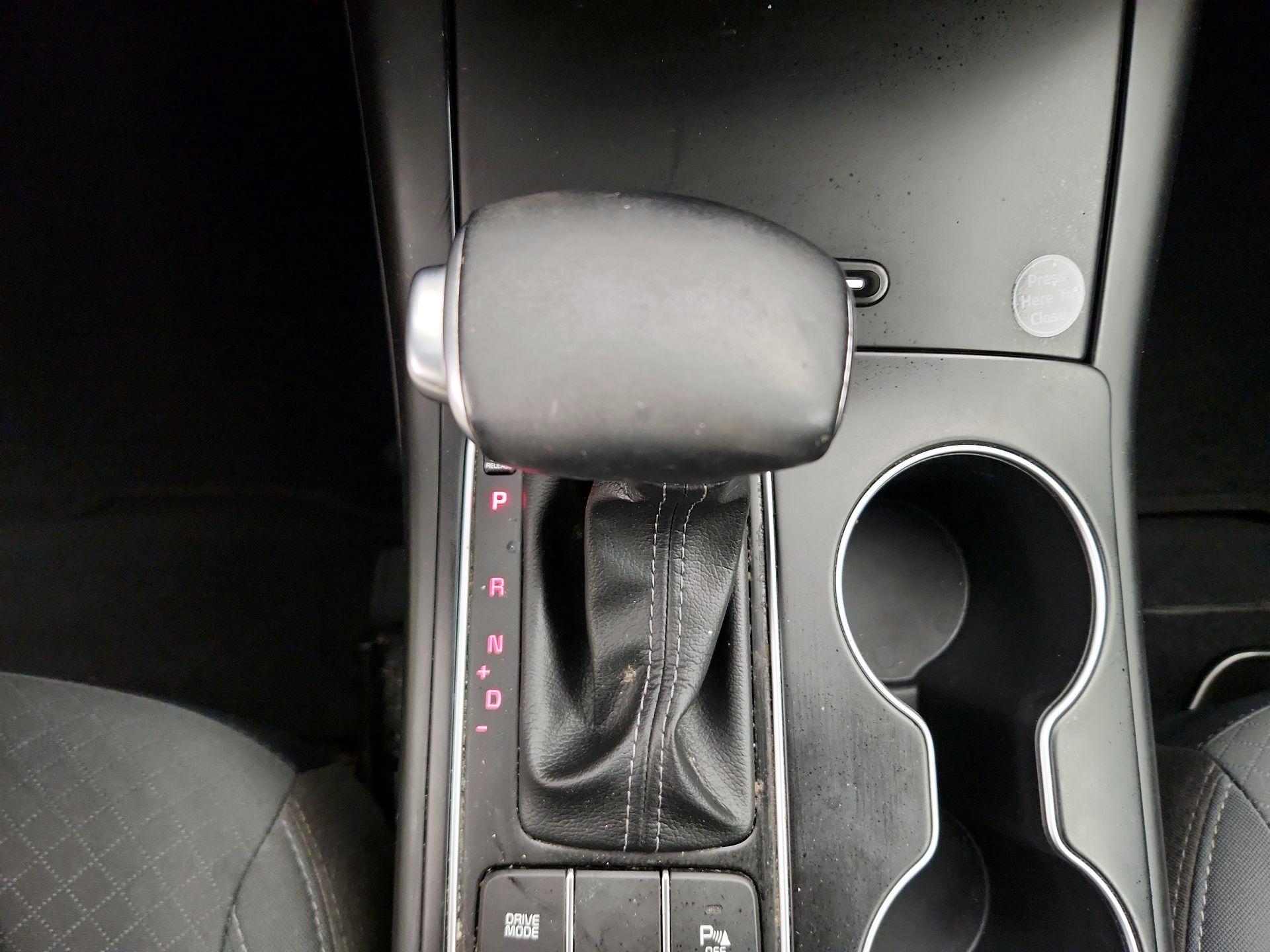 Thumbnail: 2019 Kia Sorento - 17