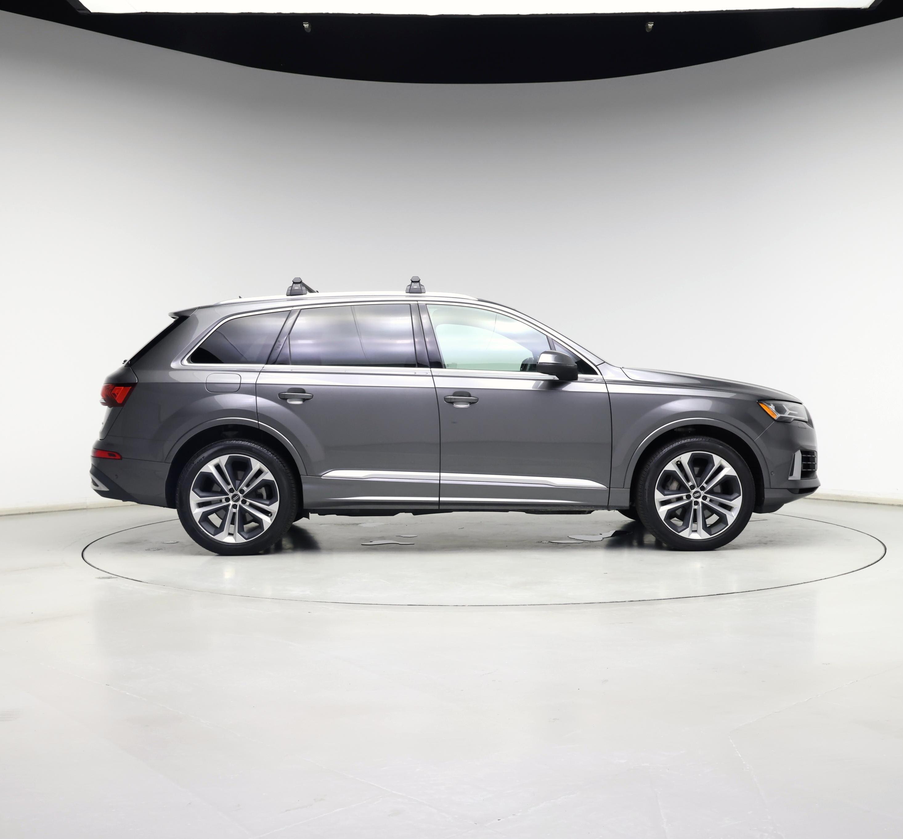 Thumbnail: 2021 Audi Q7 - 7