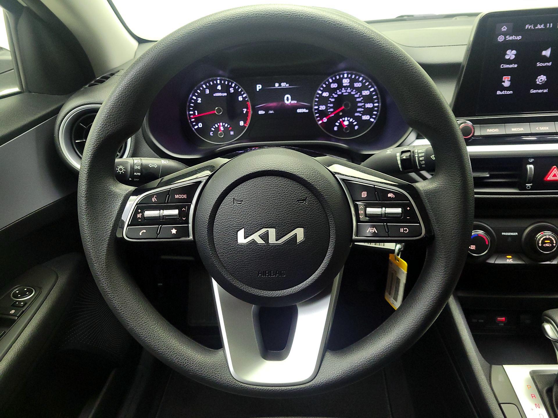Thumbnail: 2024 Kia Forte - 10