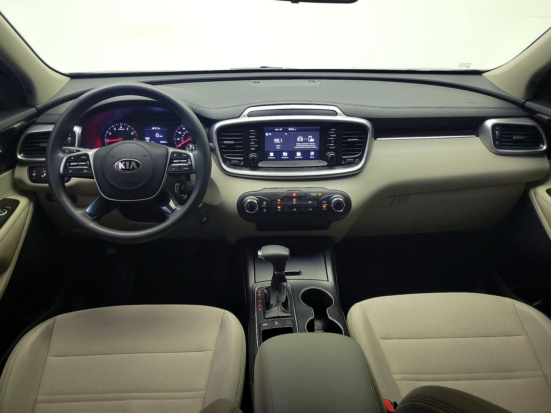 Thumbnail: 2019 Kia Sorento - 9