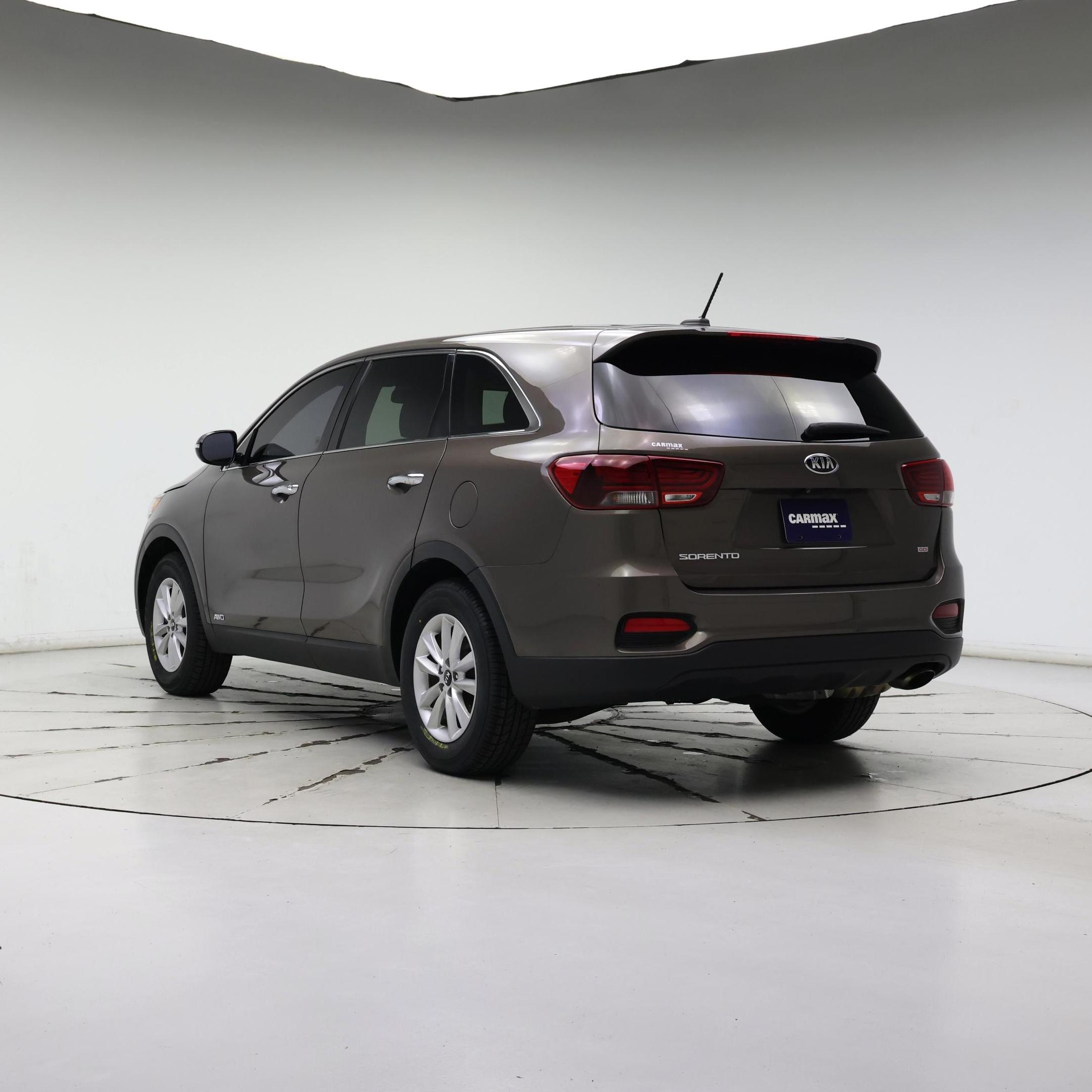 Thumbnail: 2019 Kia Sorento - 2
