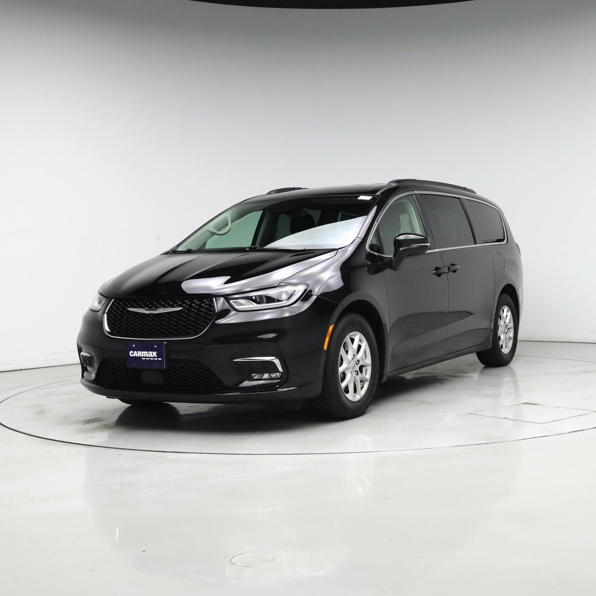 Thumbnail: 2022 Chrysler Pacifica - 4