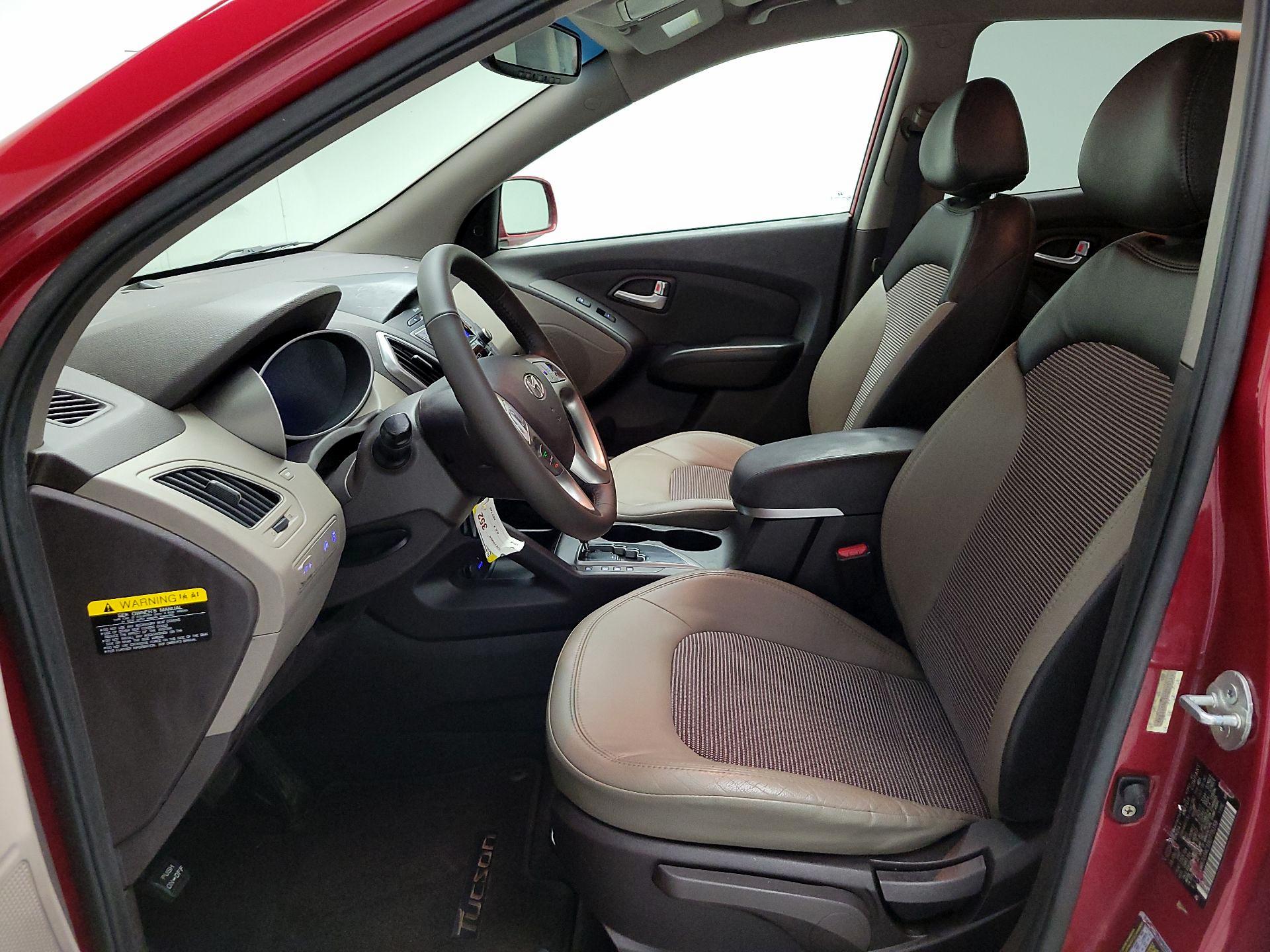 Thumbnail: 2013 Hyundai Tucson - 11