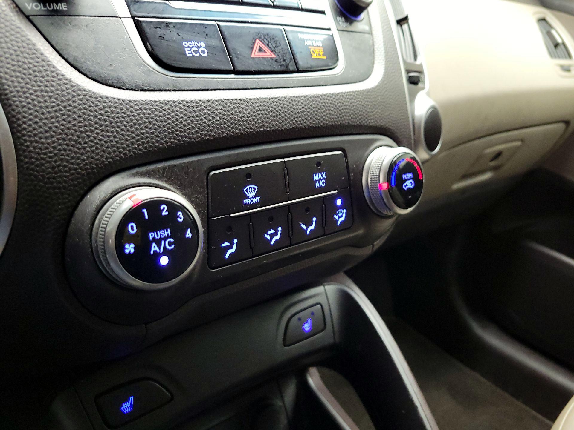 Thumbnail: 2013 Hyundai Tucson - 15