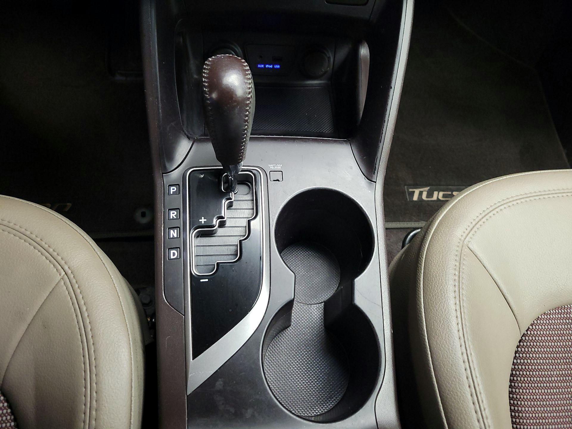 Thumbnail: 2013 Hyundai Tucson - 16